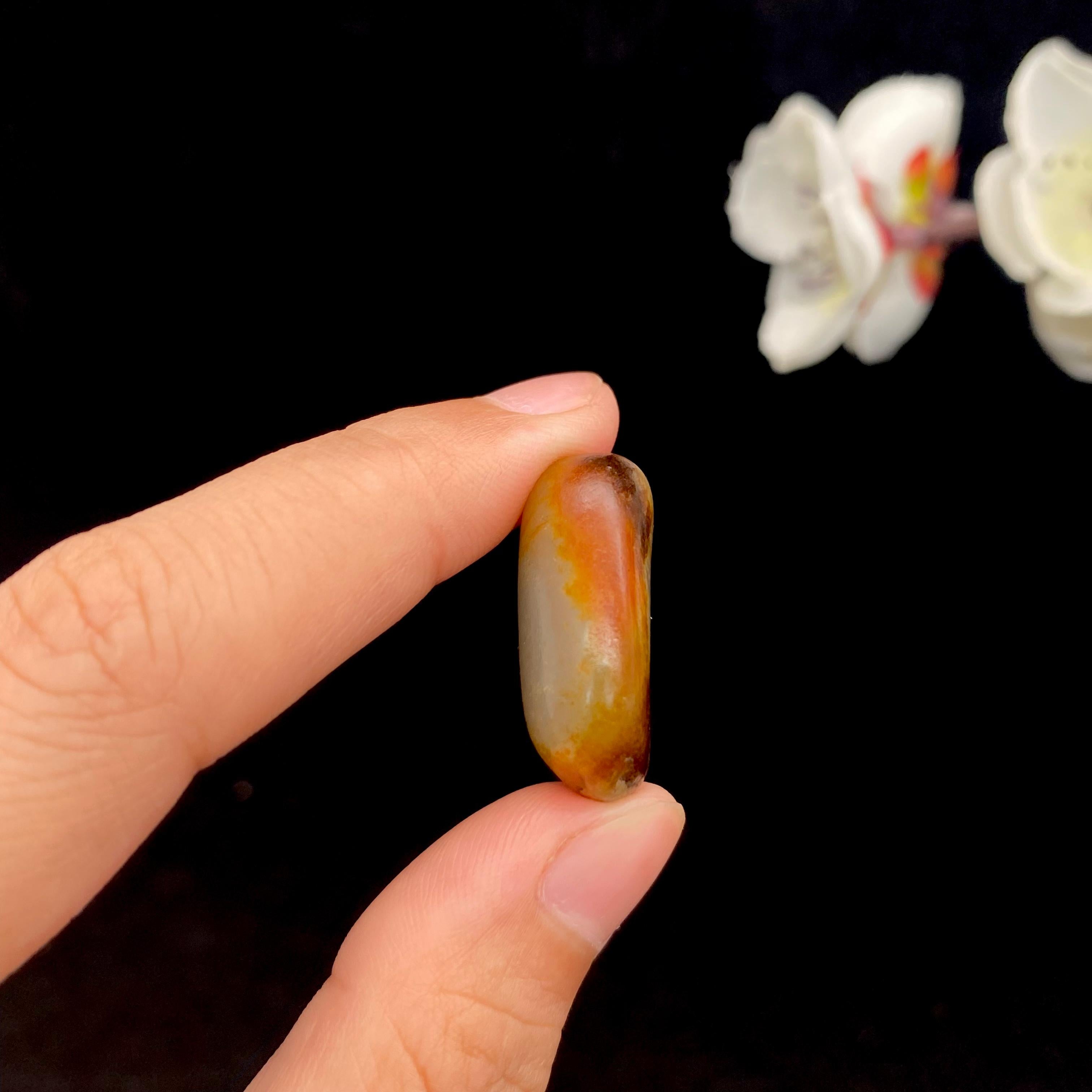 和田玉聚红皮籽料吊坠籽（7.9g）