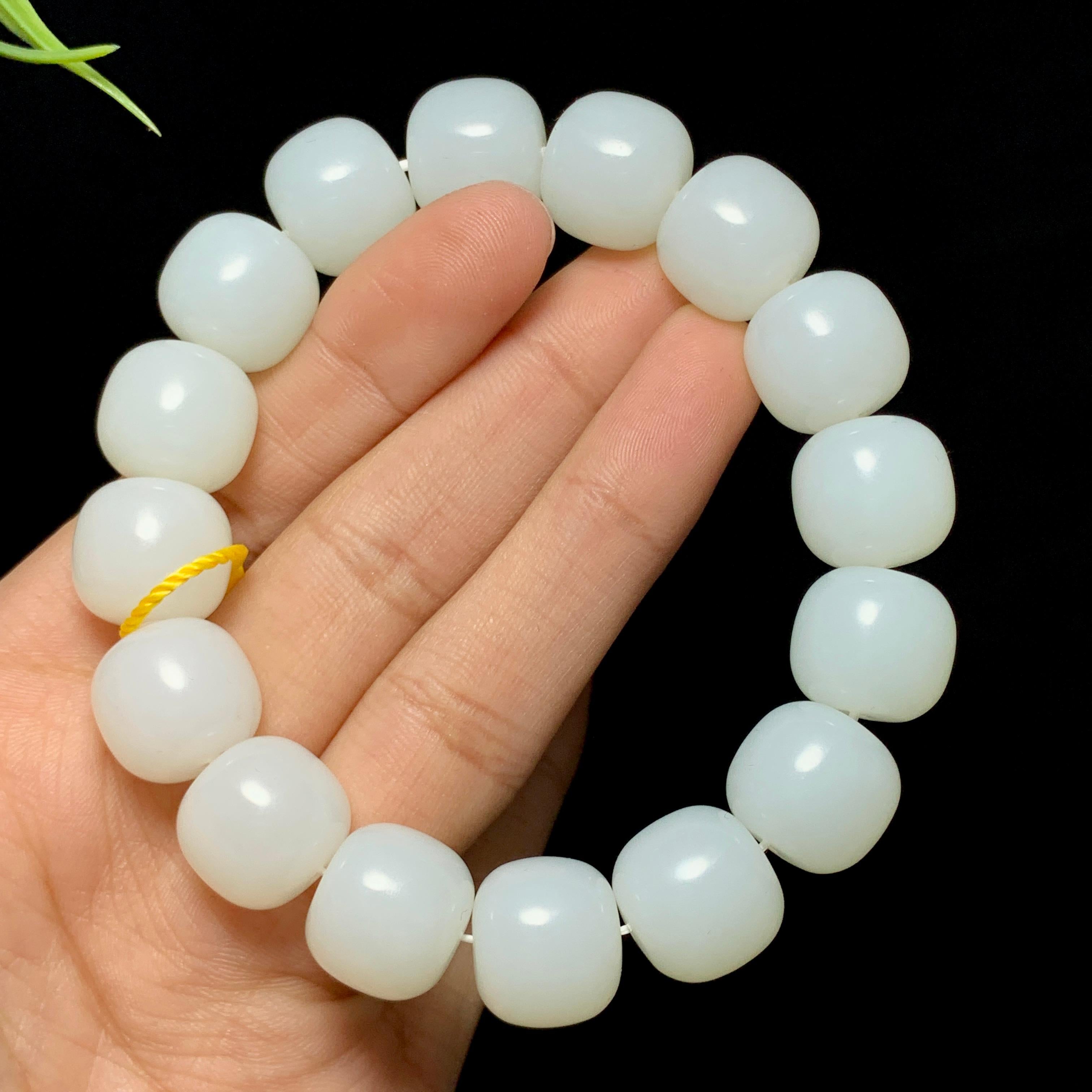 和田羊脂白玉老型珠手串（72.9g）