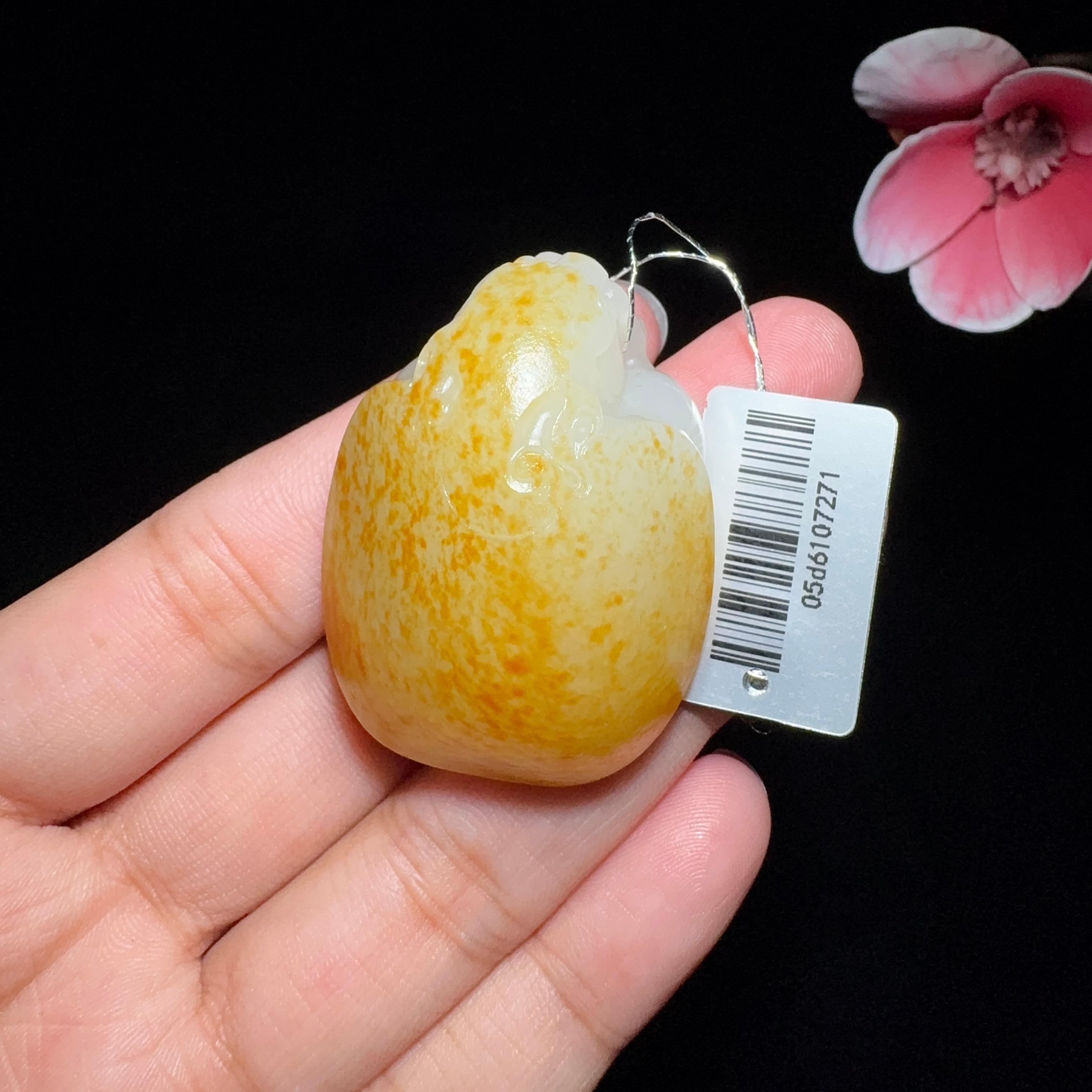 秒杀和田玉籽料龙龟挂件（33.1g）