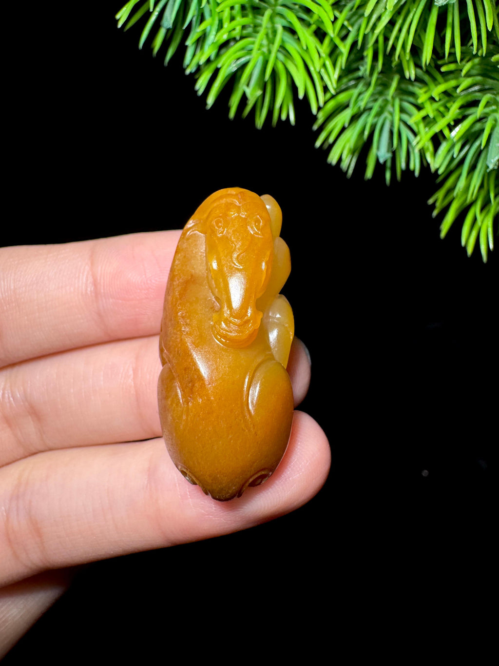 和田玉籽料马（13.6g）