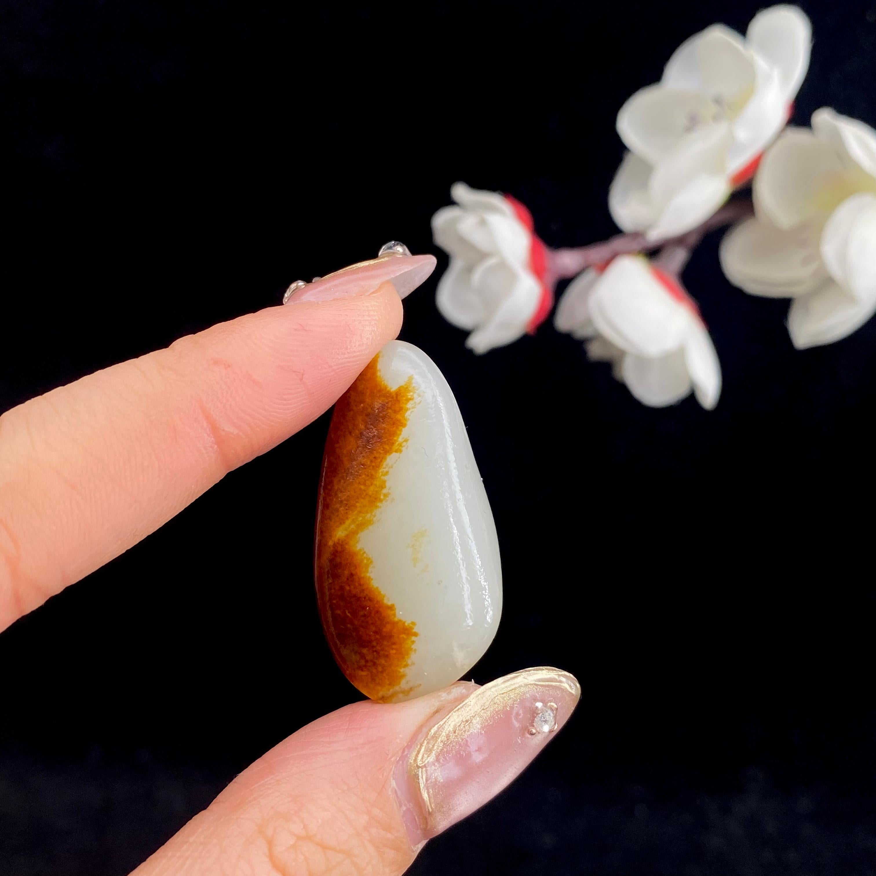 和田玉聚红皮籽料原石（9.1g）