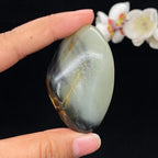 和田玉青花带黄皮籽料手把件（63.6g）