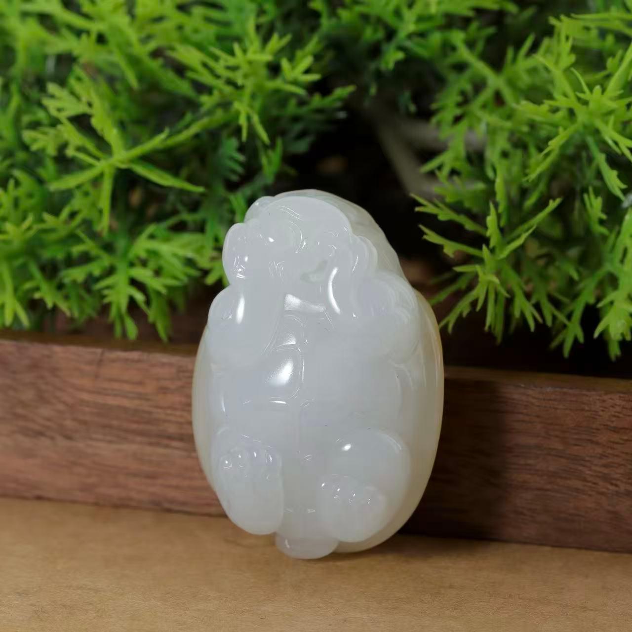 和田玉洒金皮白玉籽料龙龟雕件（35g）