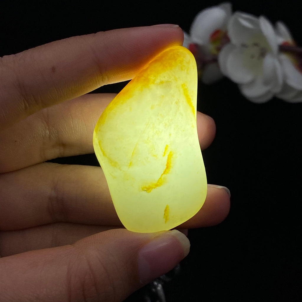 和田玉黄皮籽料挂件（30.5g）