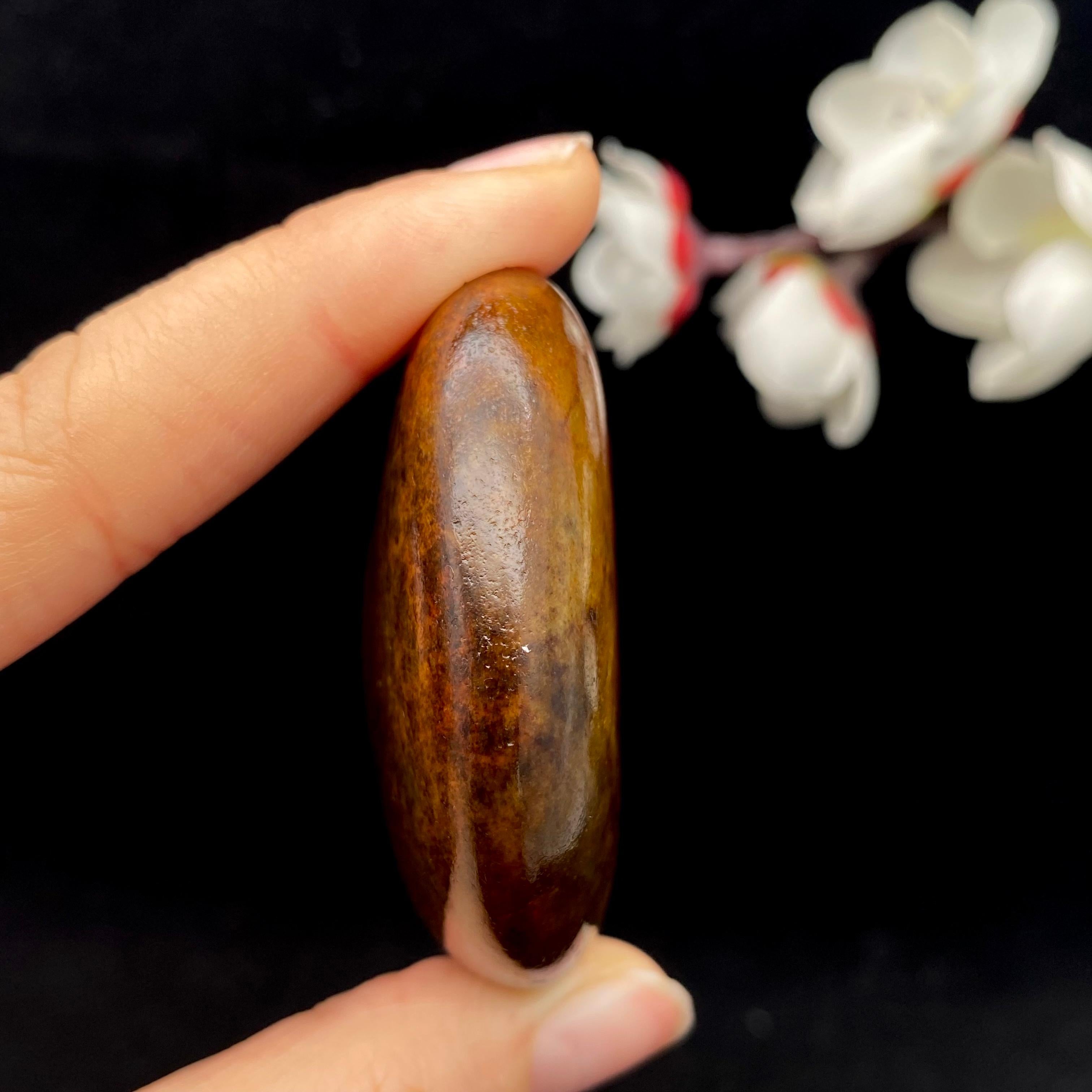 和田玉红沁皮籽料原石（75.4g） – 厚德载玉