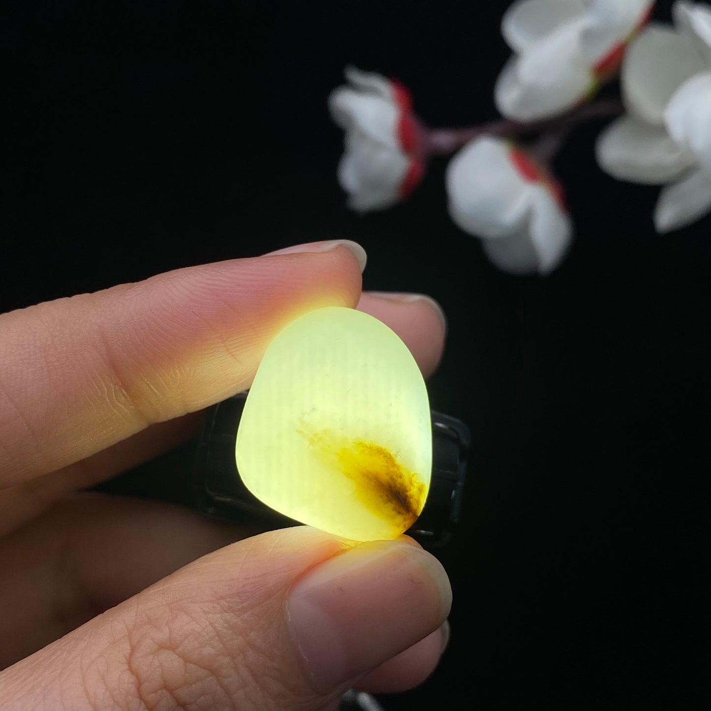 和田玉黄皮籽料吊坠籽（6.7g）