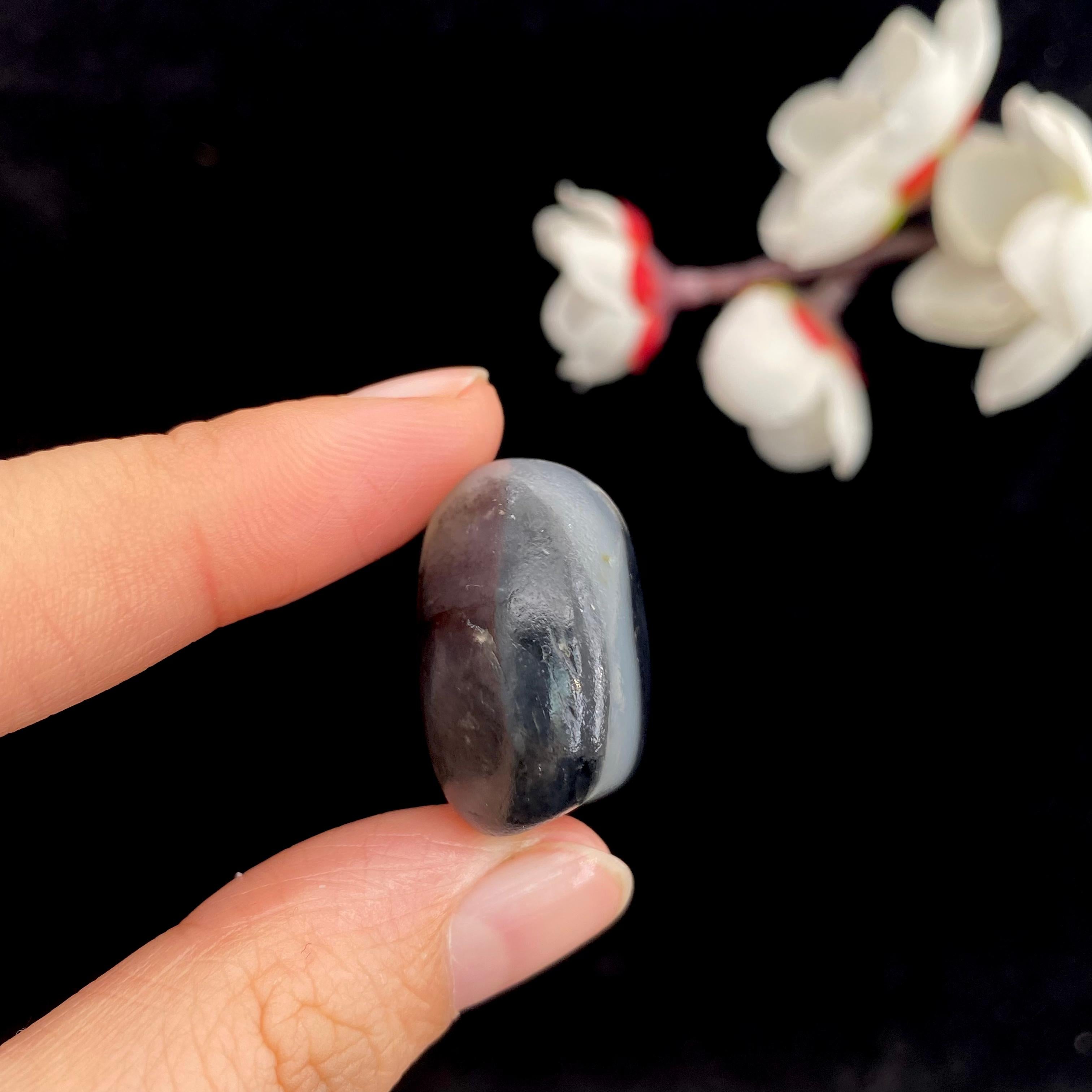 和田玉青花籽料原石（14.3g）