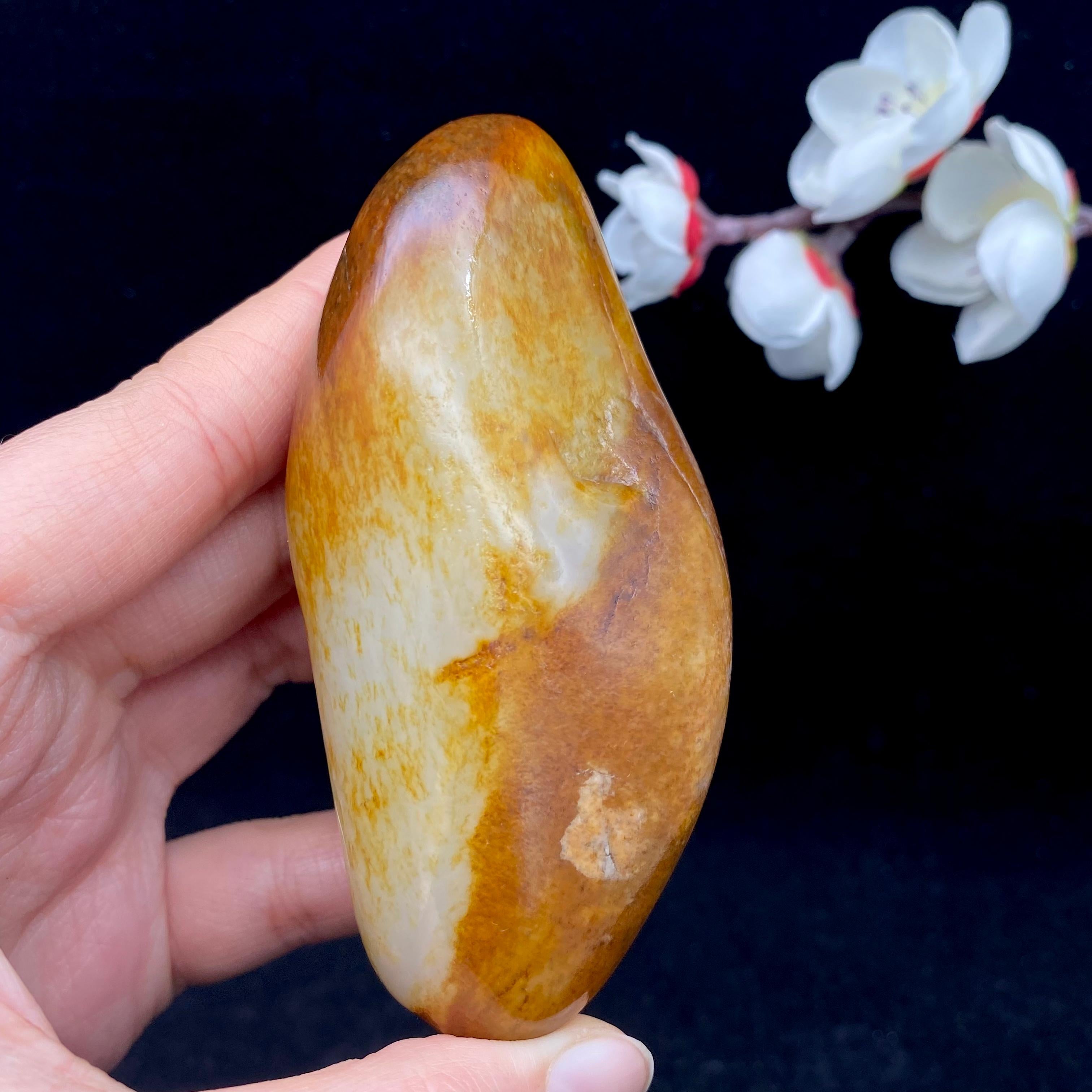 和田玉聚黄皮籽料（168g）