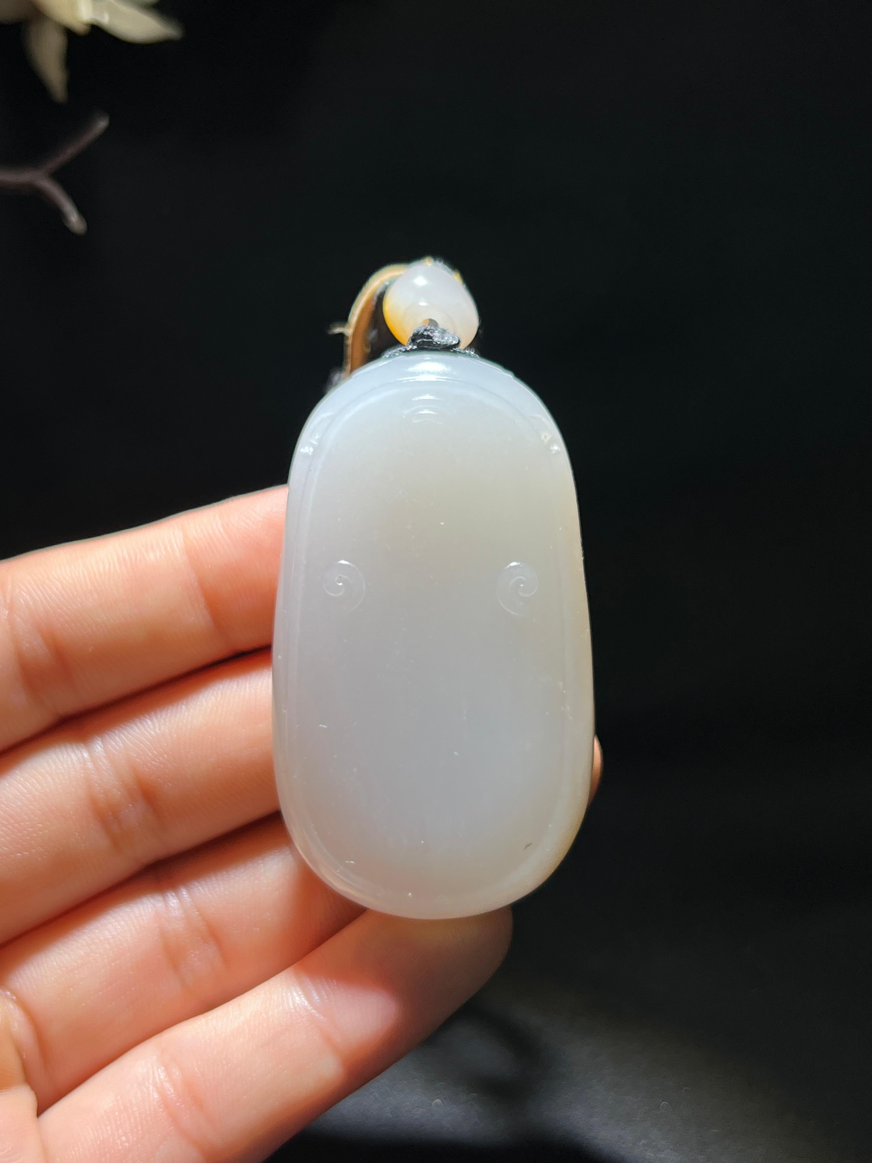 和田玉籽料平安无事牌（61.0g）