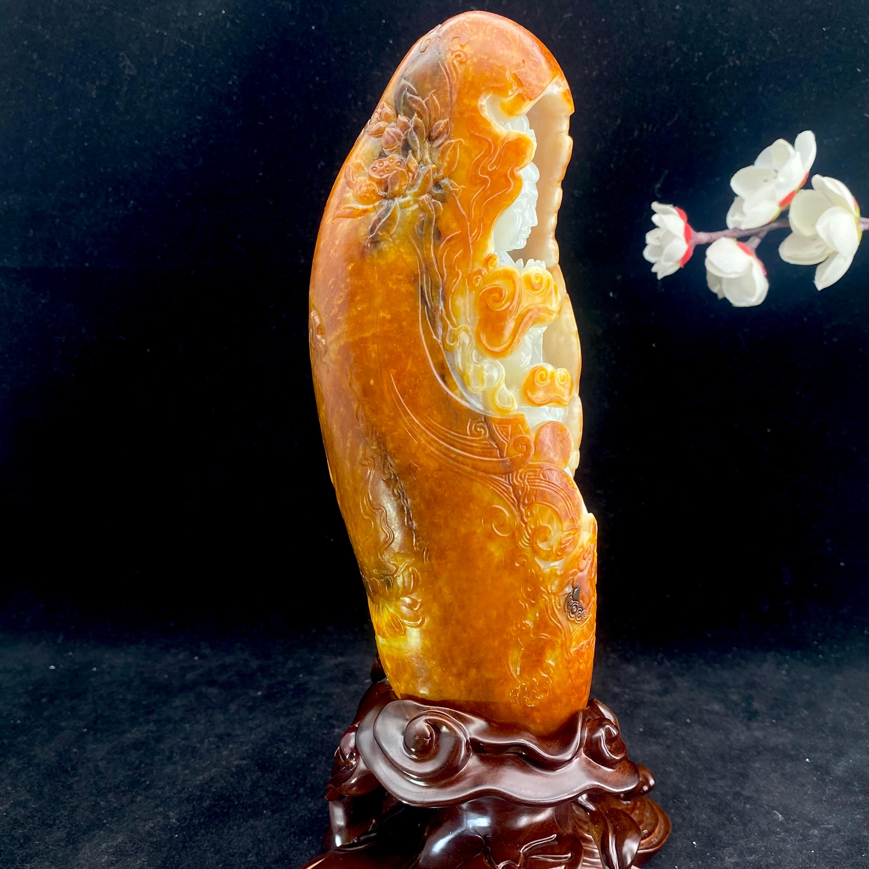 和田玉红沁皮籽料【观音菩萨】摆件（1458.8g）