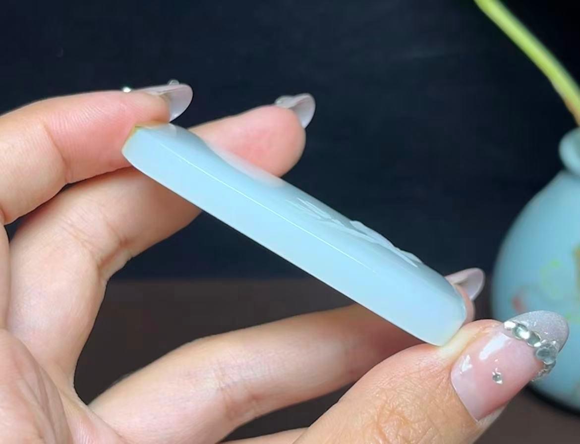 和田羊脂玉一口糖竹报平安平安无事牌（41.5g）