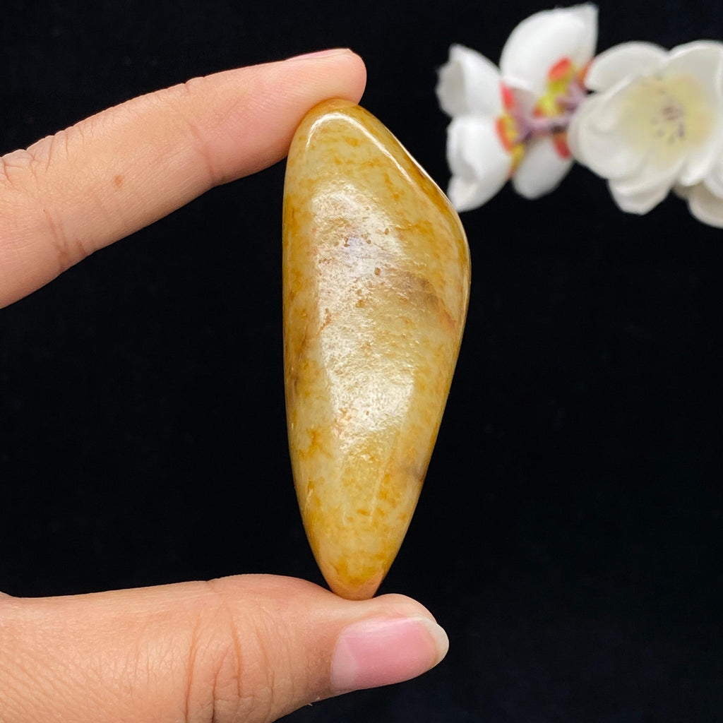 和田玉聚黄皮籽料手把件（87.2g）
