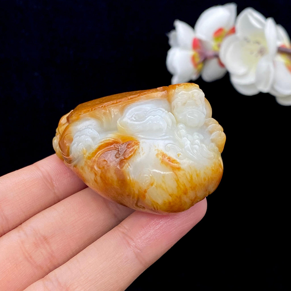 和田玉黄沁皮籽料【龙龟】手把件（98.8g）