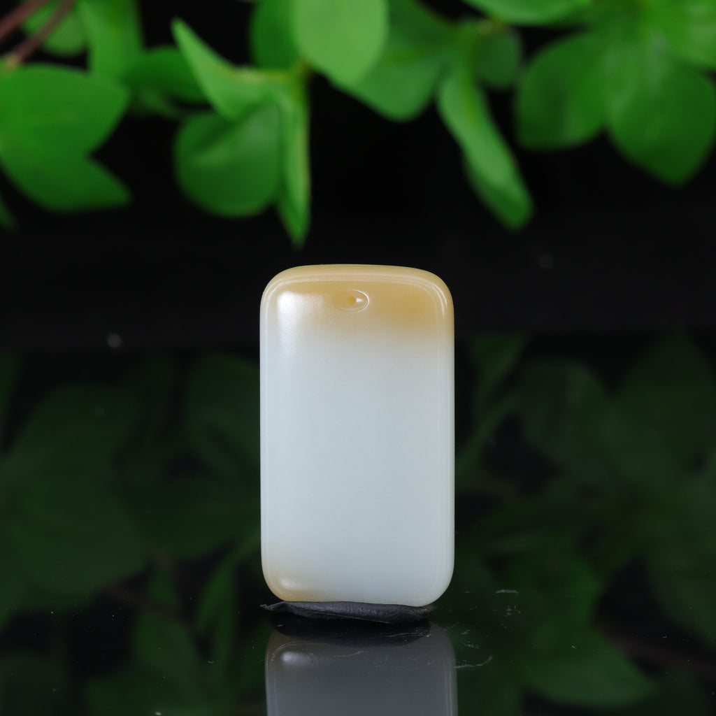 和田玉糖白无事牌挂件（45.6g）
