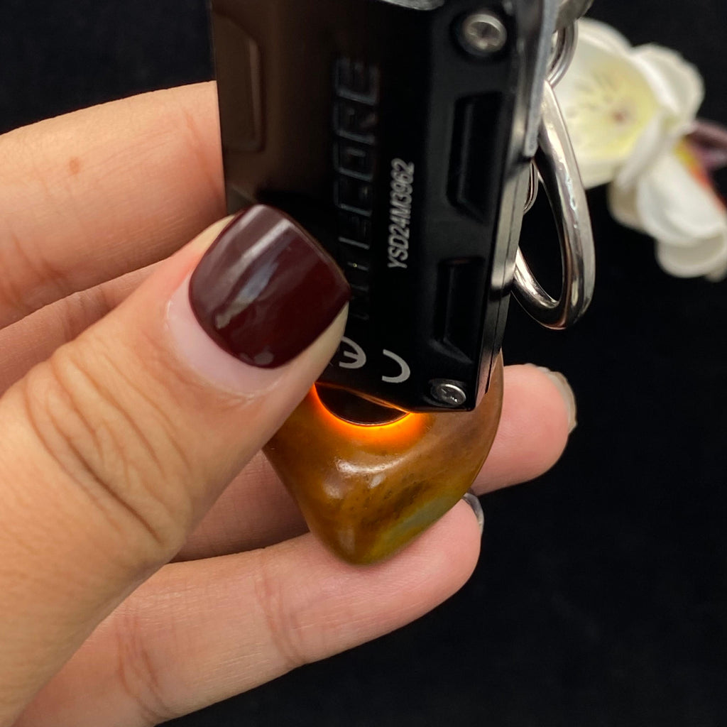 和田玉黄沁皮籽料原石（30.3g）