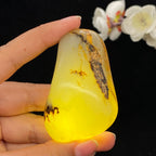 和田玉黄皮籽料手把件（108.7g）