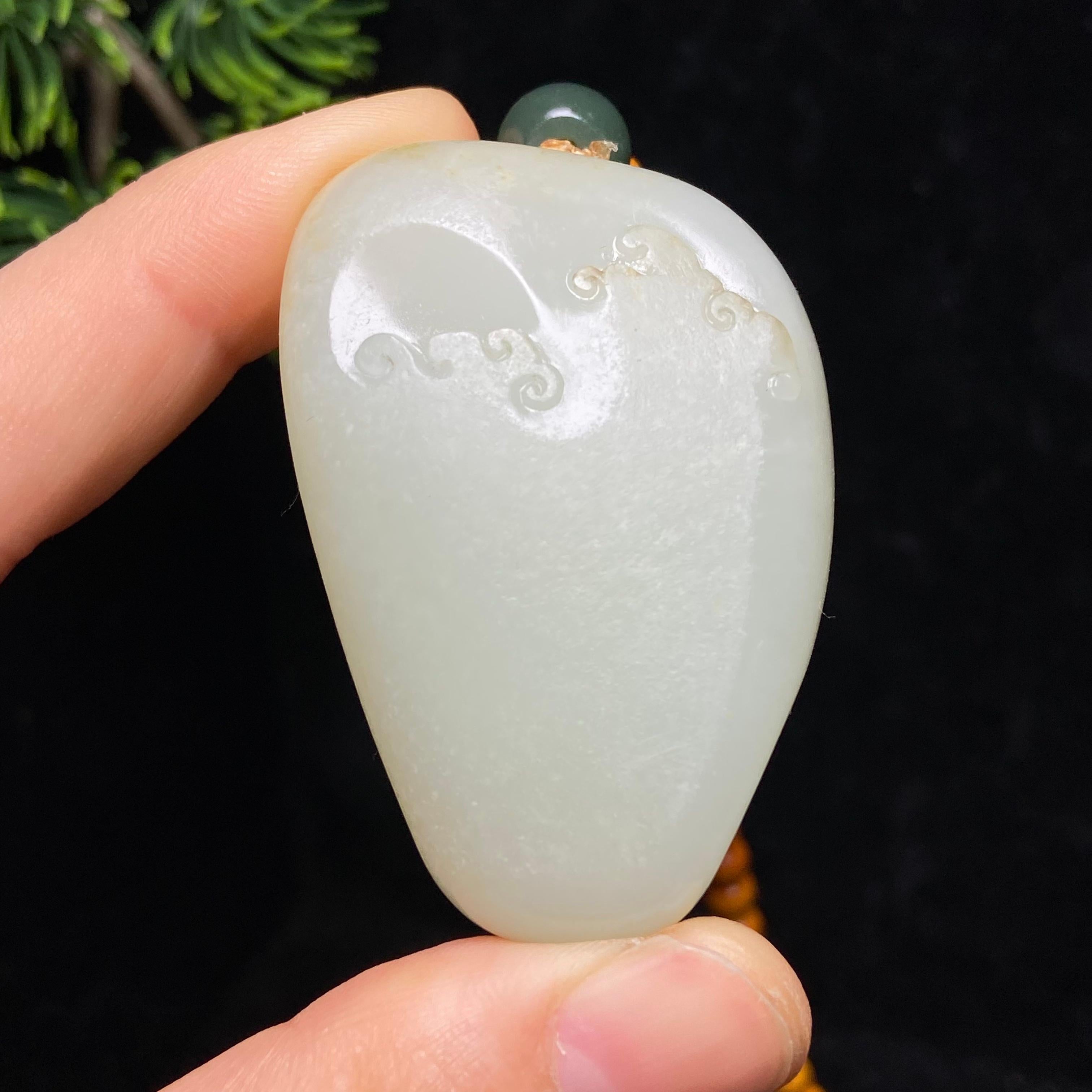 和田玉籽料兽面（72.7g）