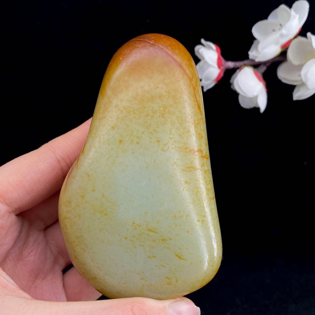 和田玉聚红皮籽料原石（352.7g）