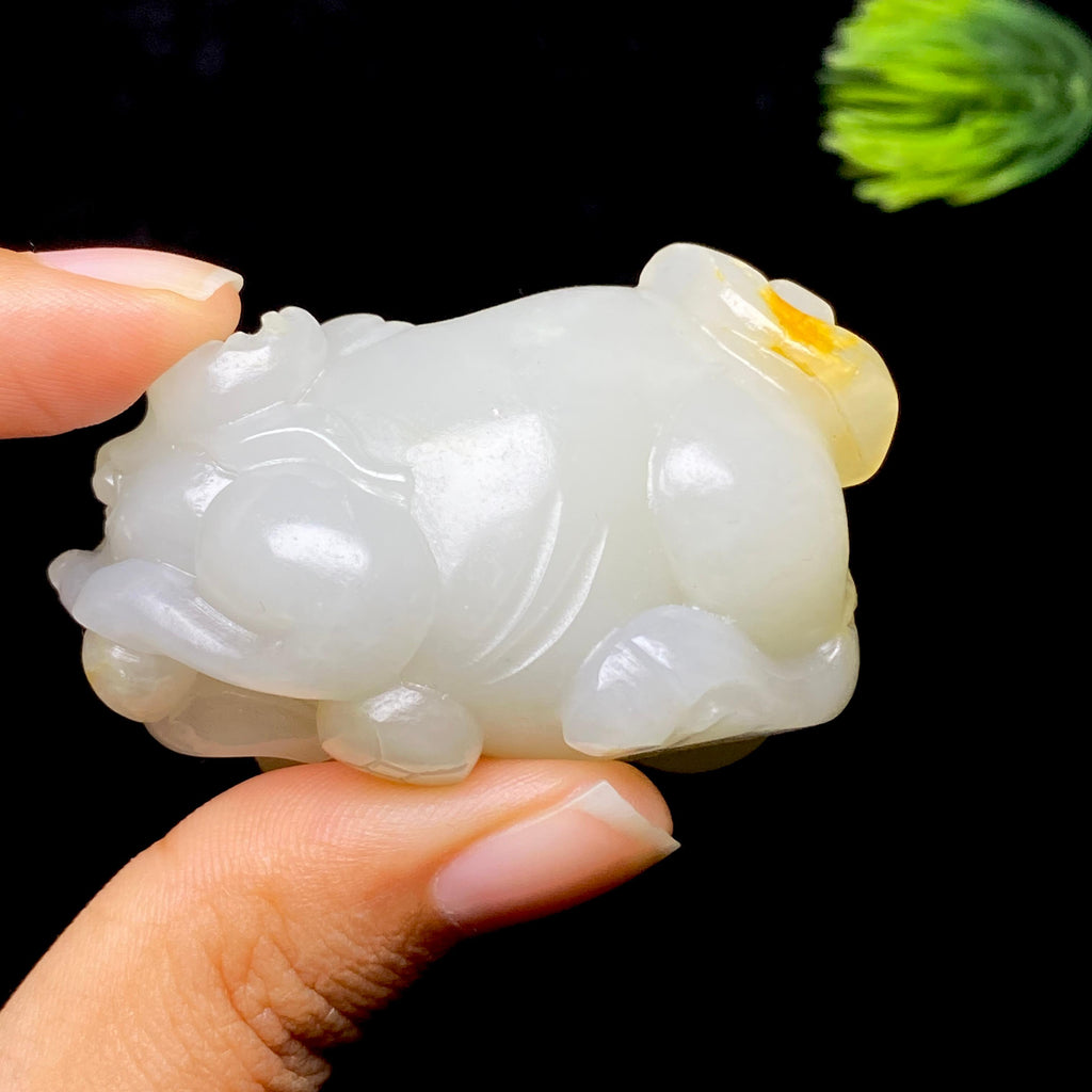 和田玉籽料牛气冲天（60.4g）