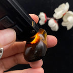 和田玉秋梨黄皮籽料挂件（22.7g）
