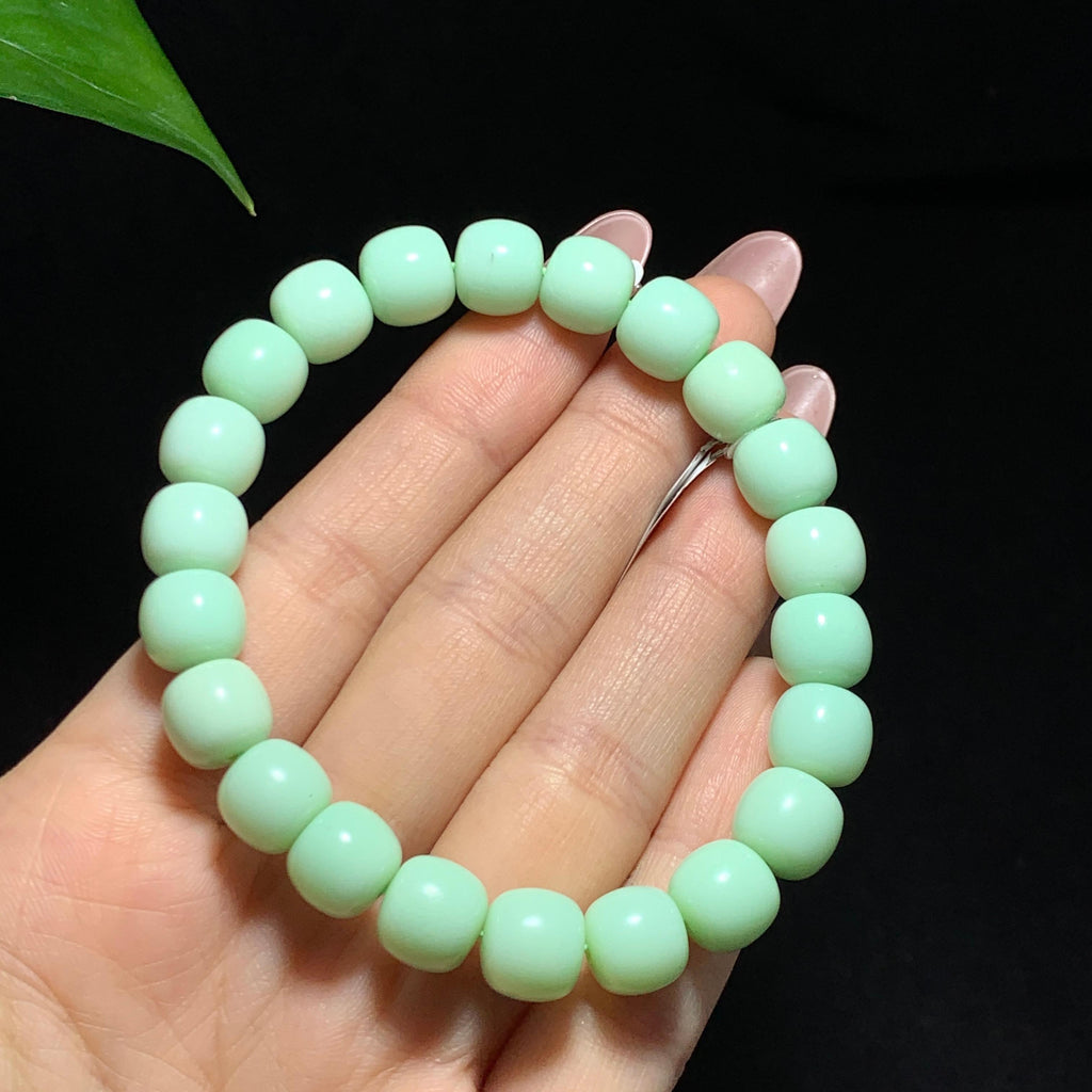 和田山料碧玉黑羊洞薄荷奶绿老型珠手串（34.5g）