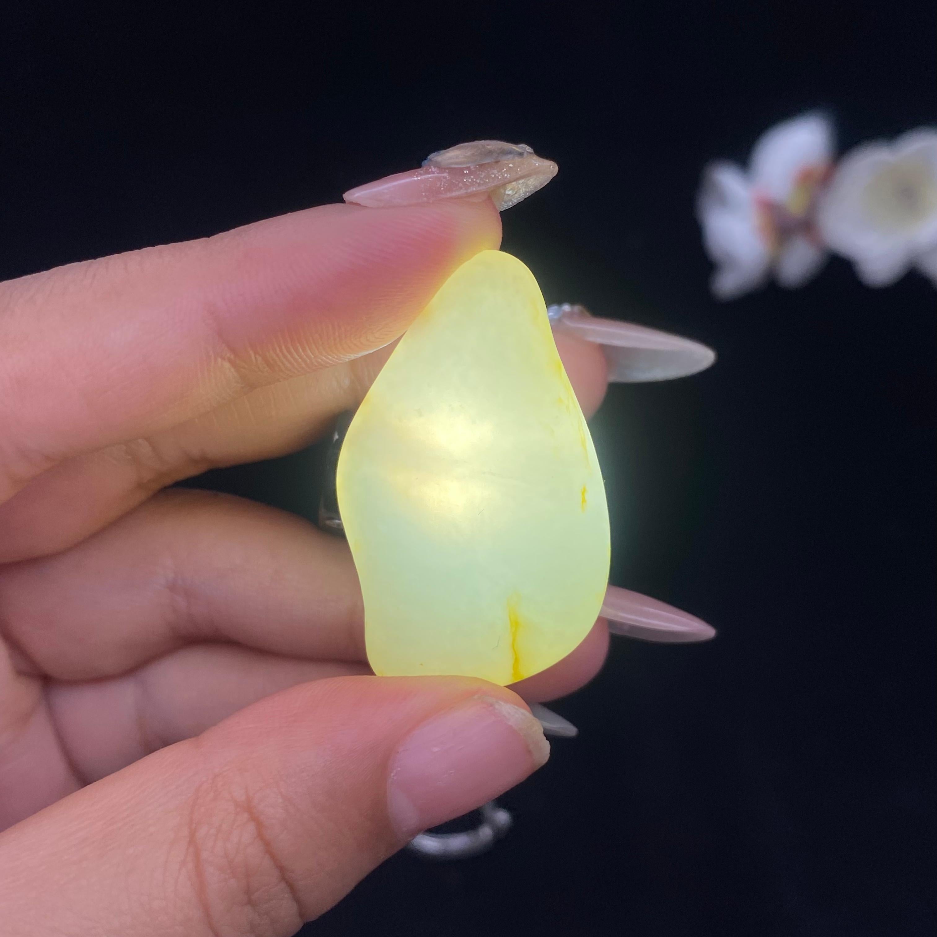 和田玉洒金皮籽料（12.3g）