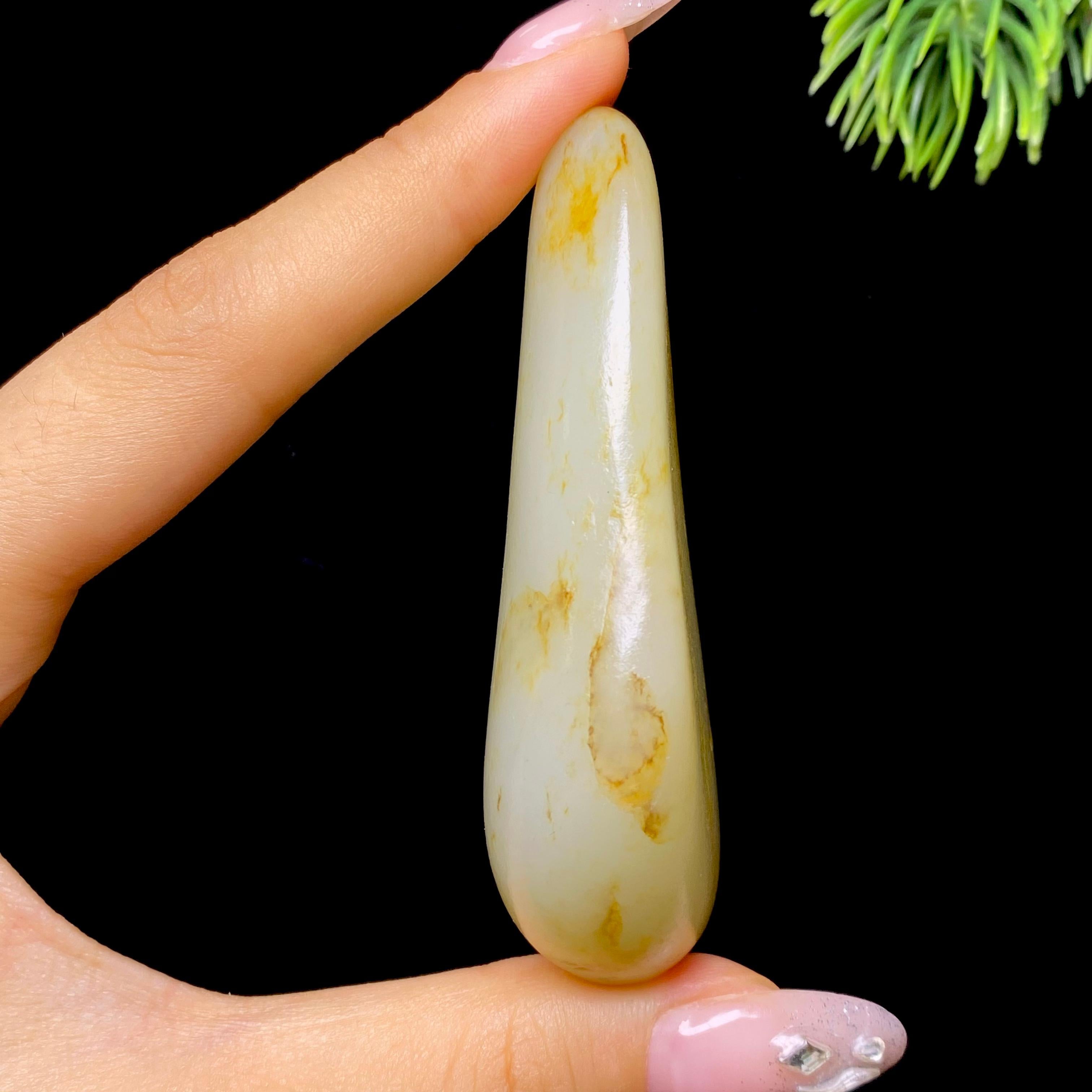 和田玉洒金皮籽料手把件（76.14g）
