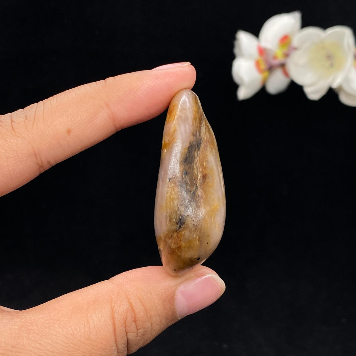和田玉桃花玉带黄皮籽料（47.2g）