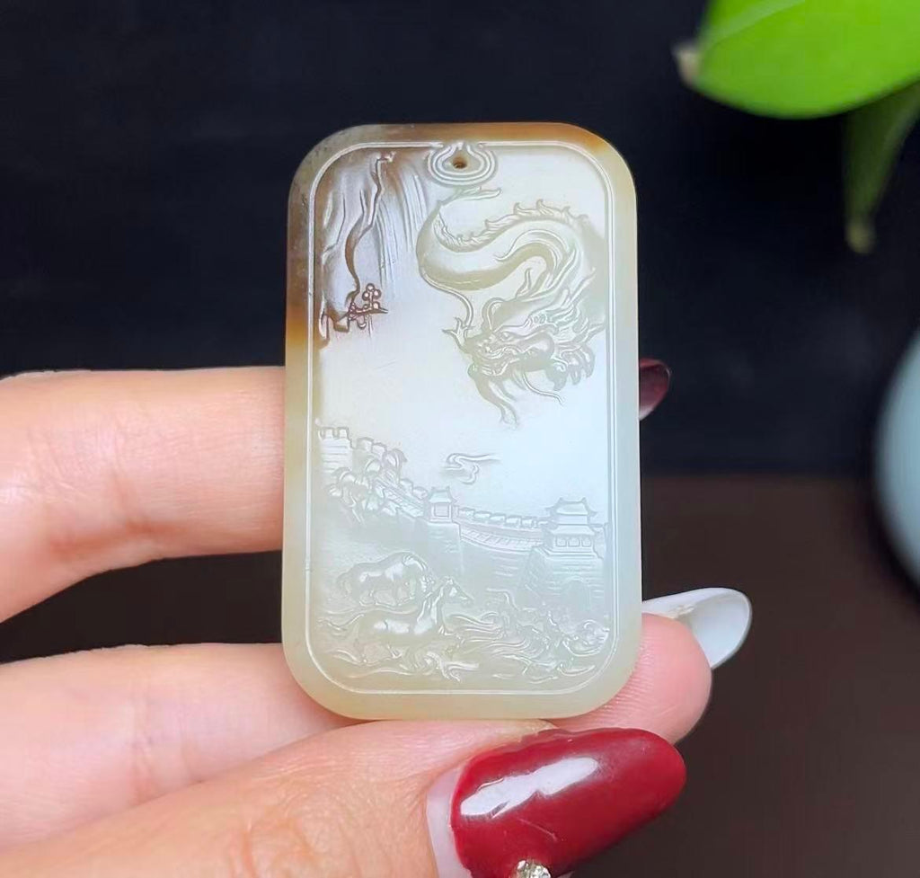 新疆和田玉且末糖白料龙牌山水（28.2g）