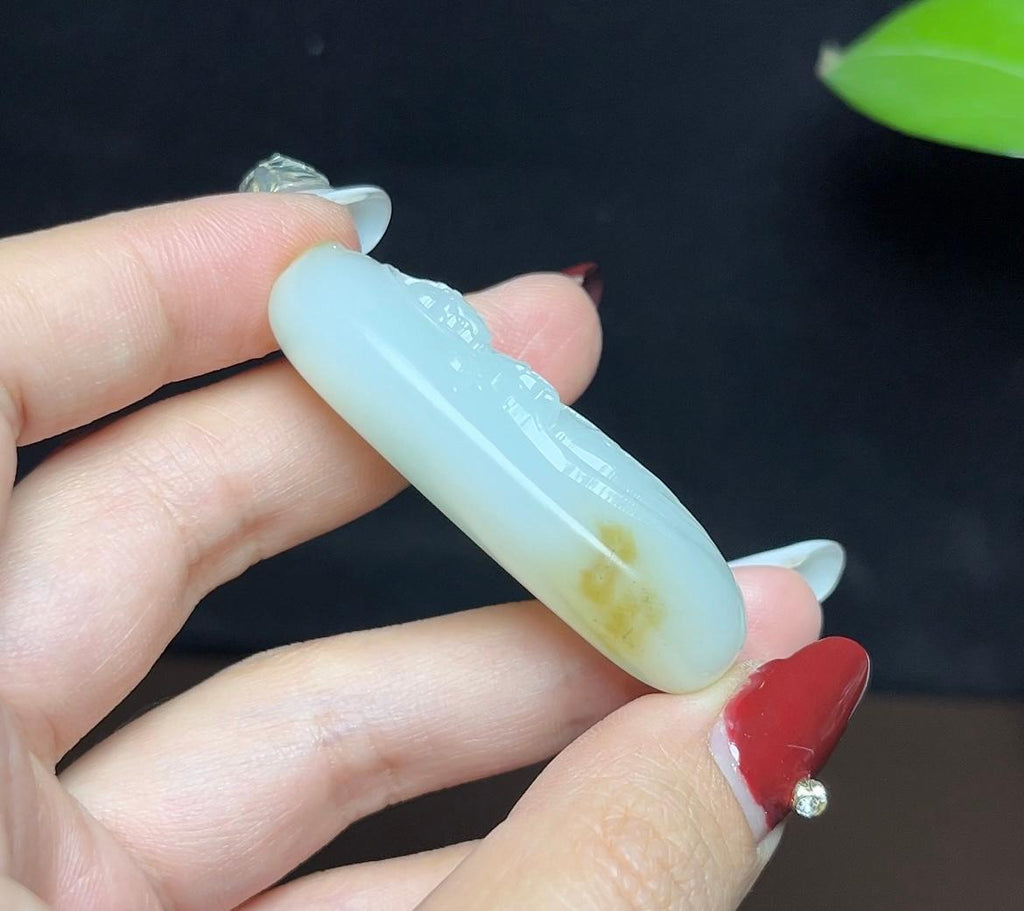 新疆和田玉且末料羊脂玉大势至菩萨（28.8g）