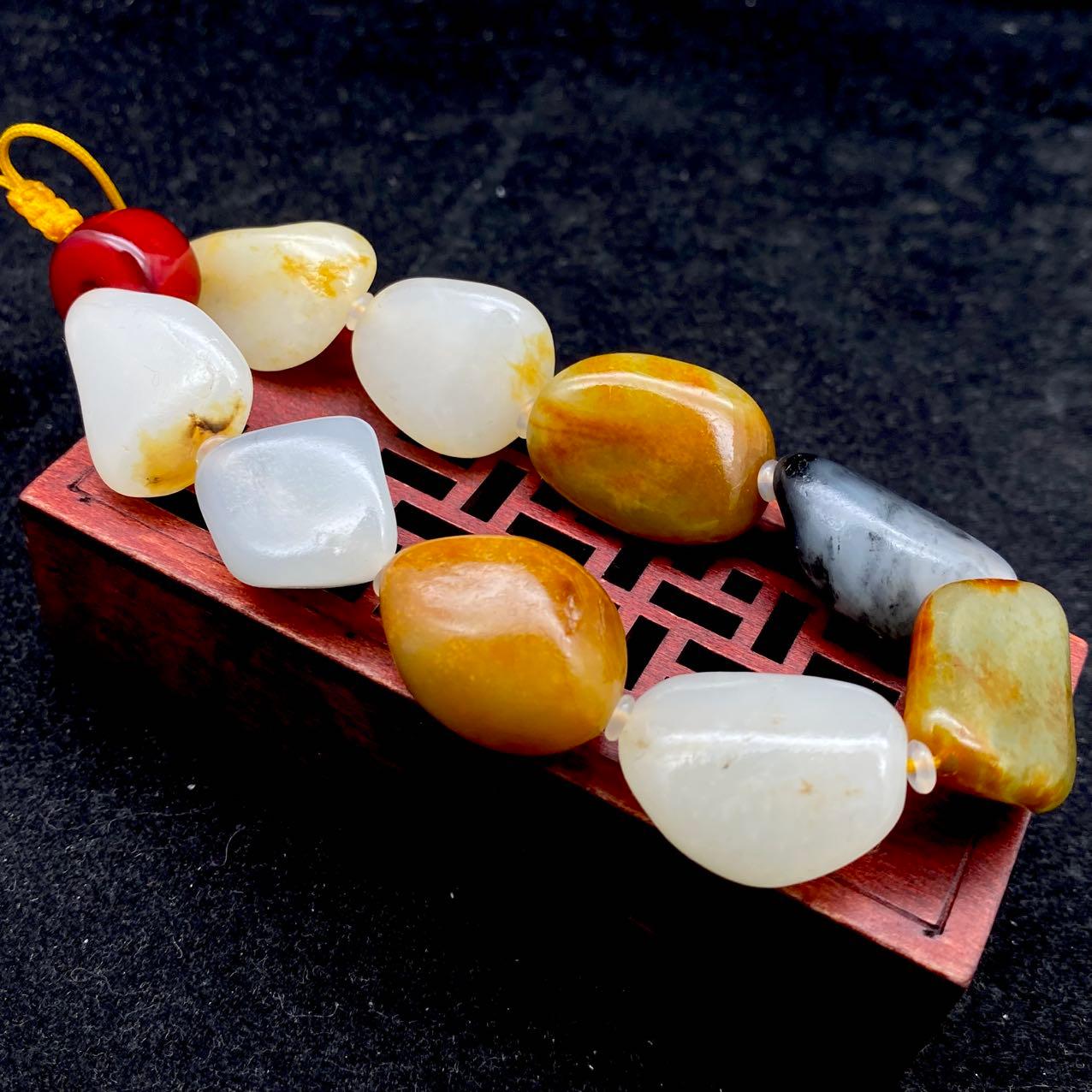 和田玉多宝【精品手串】（71g） – 厚德载玉