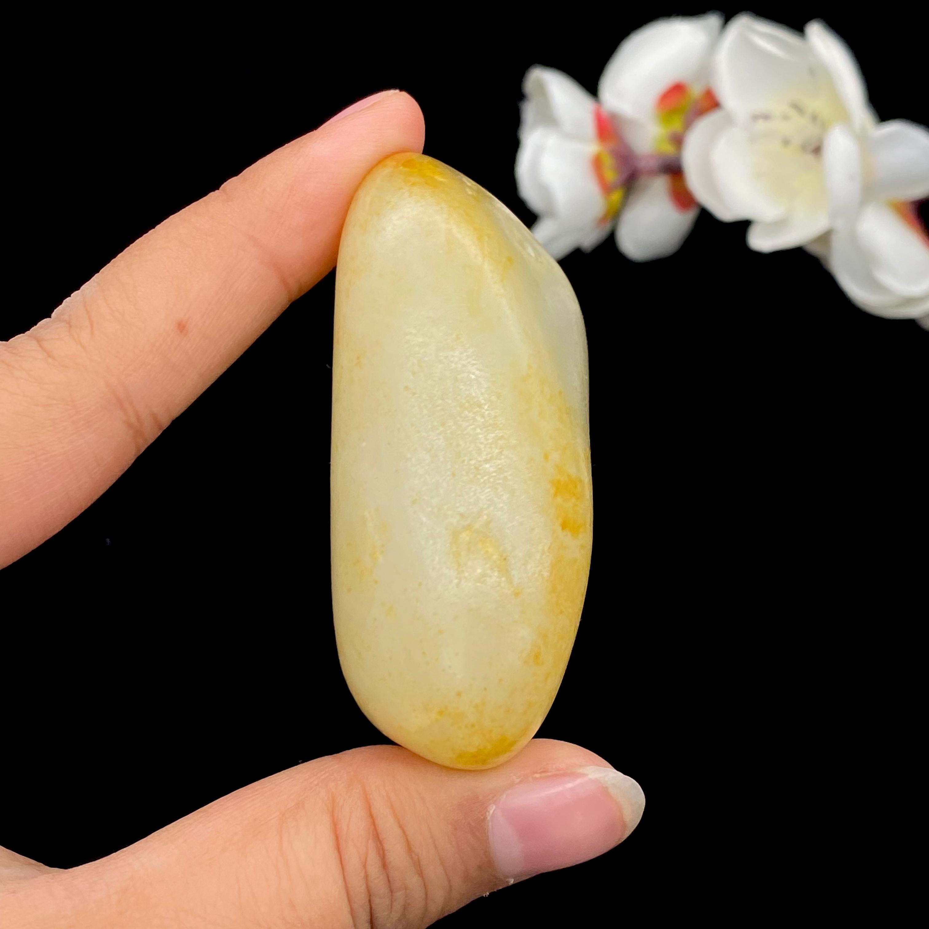 和田玉洒金皮籽料原石（106g）