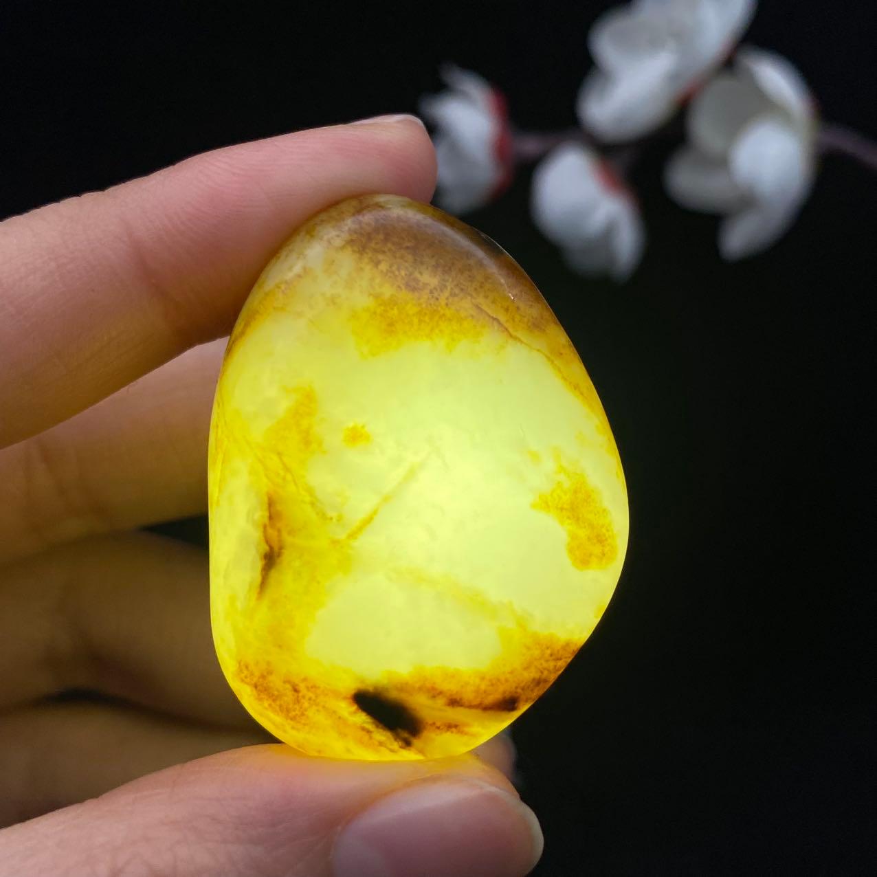 和田玉黄皮籽料挂件（28.2g）