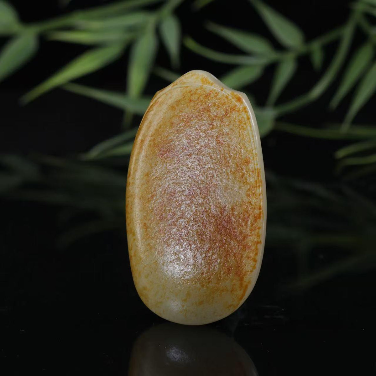 和田玉洒红皮无事牌挂坠（73.3g）