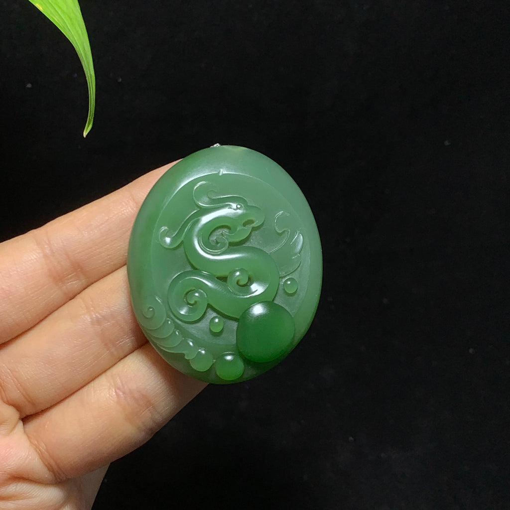碧玉粉绿仿古龙挂件（42.1g）