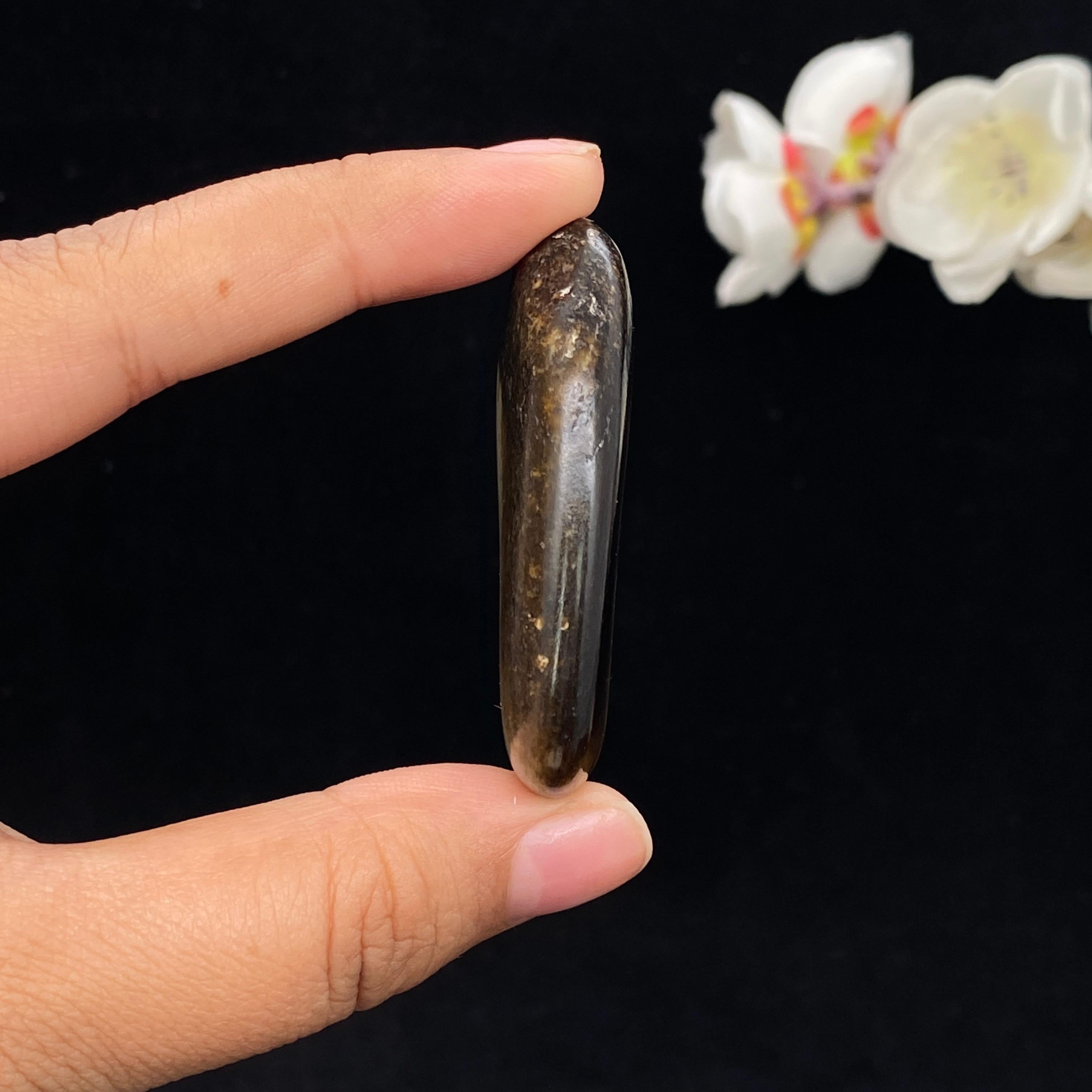 和田玉秋梨黑皮籽料（26.1g）