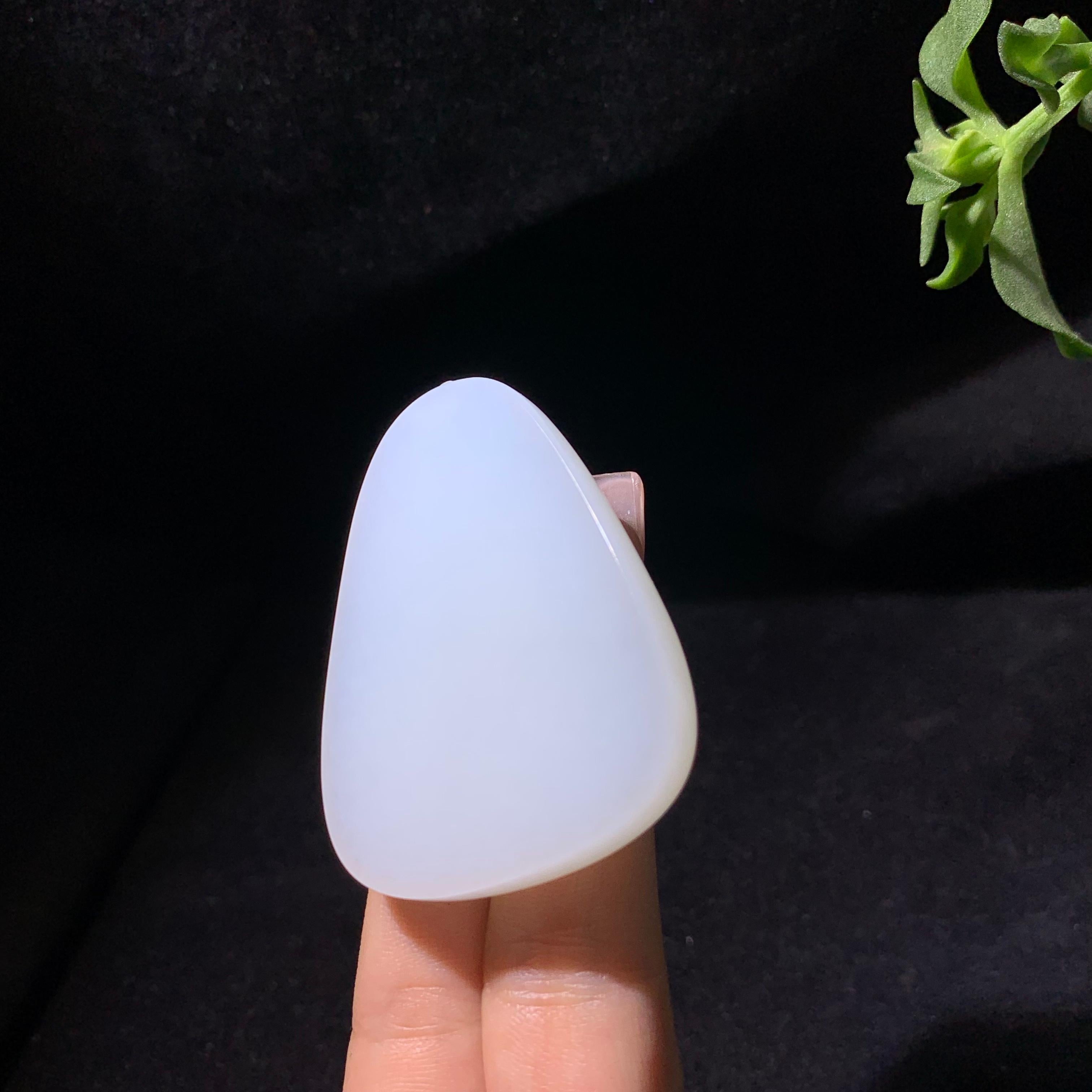 和田山料羊脂白玉无事牌（49.0g）