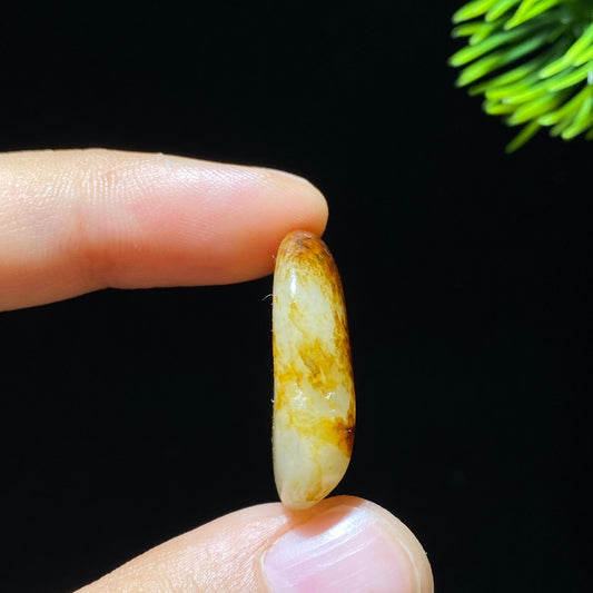和田玉红皮籽料原石（6g）