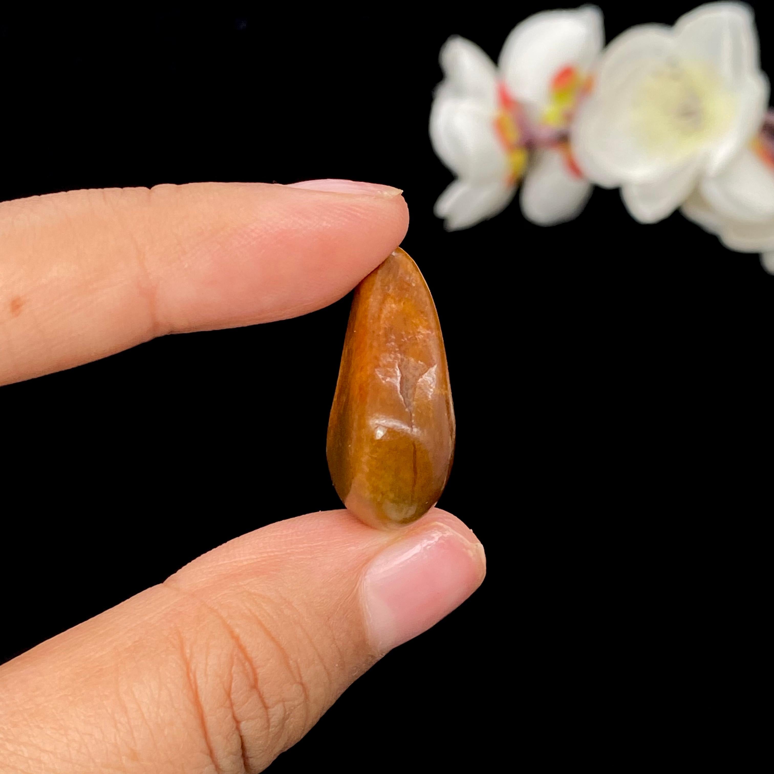 和田玉黄沁皮籽料（8.8g）