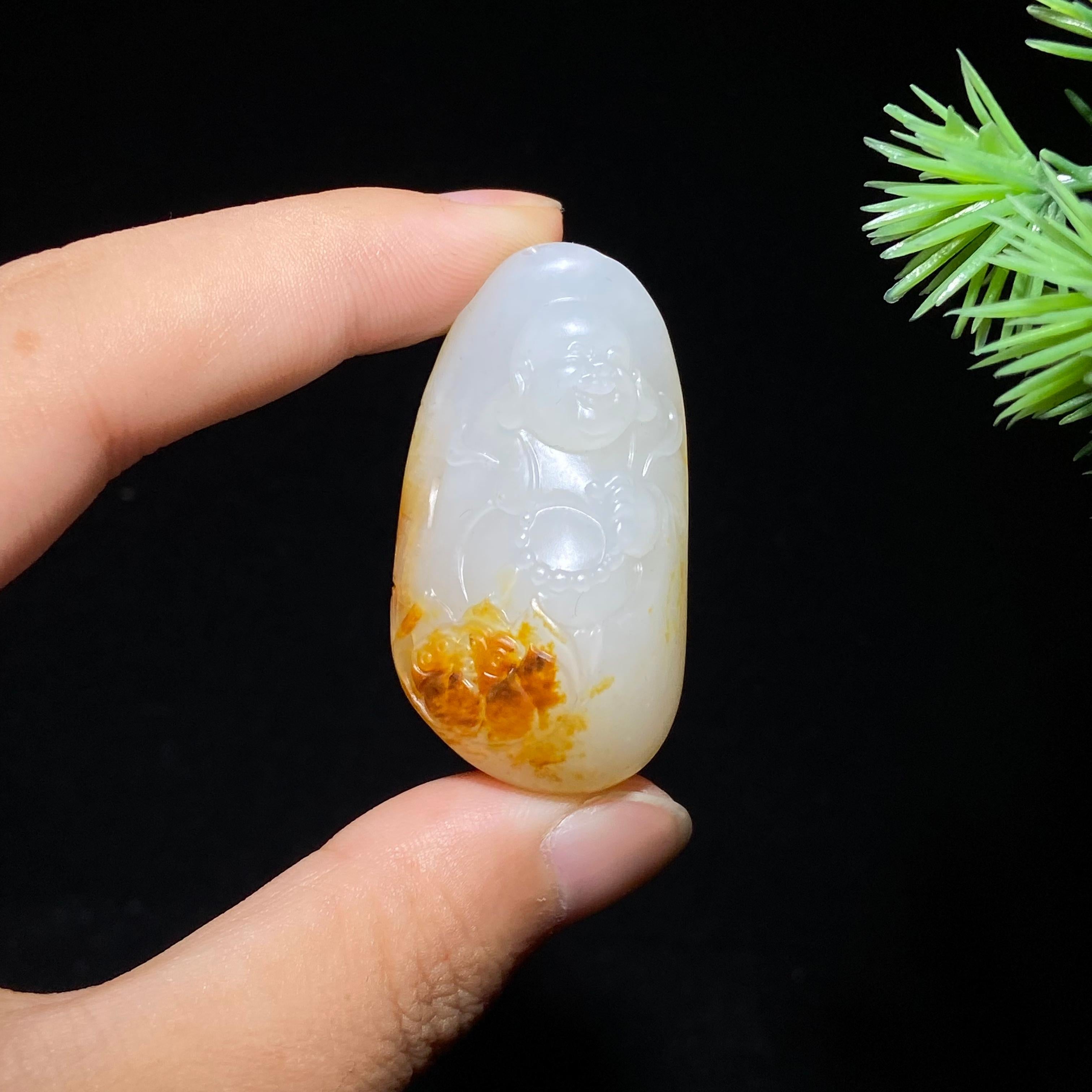 和田玉籽料佛公（24.7g）