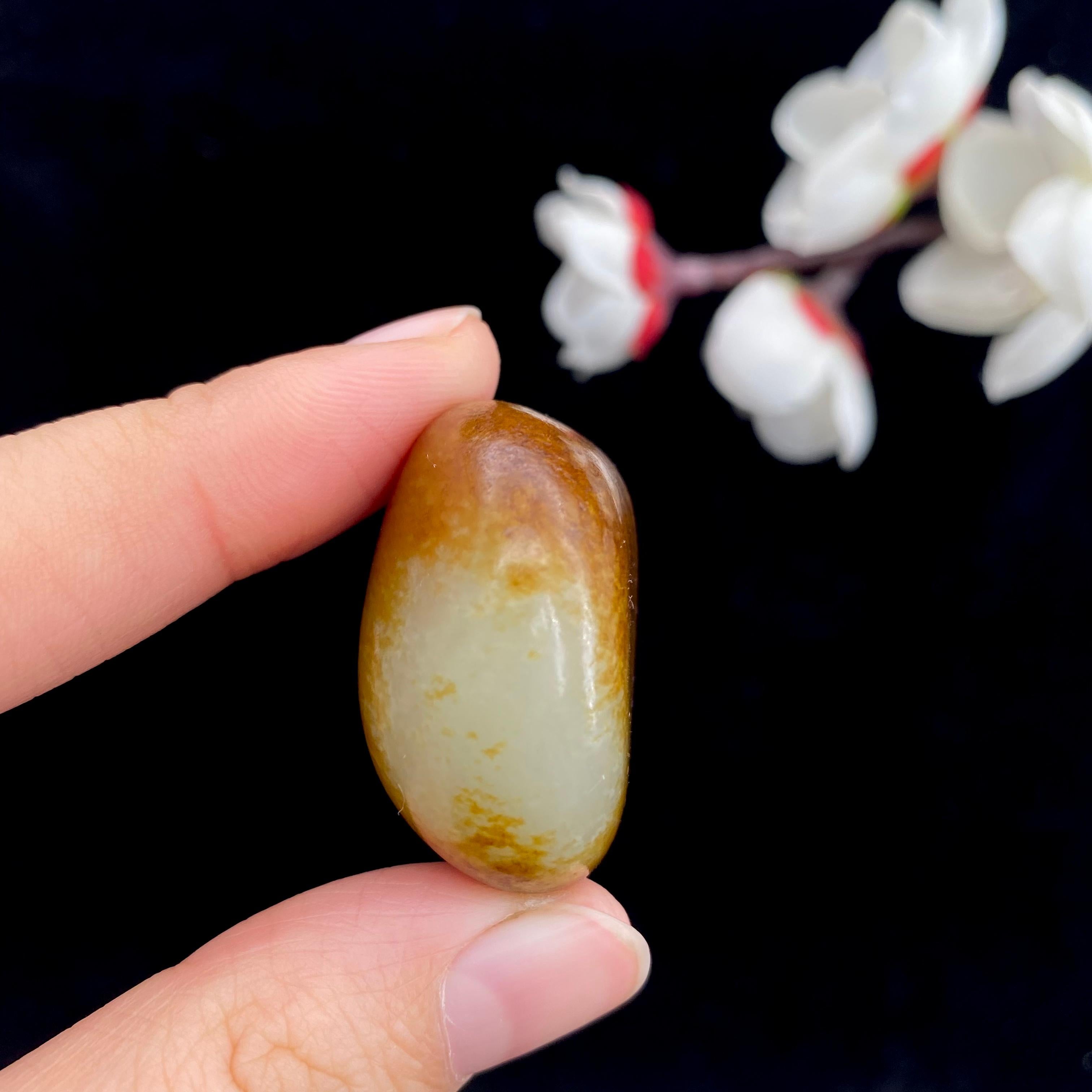 和田玉聚红皮籽料挂件（27.2g）