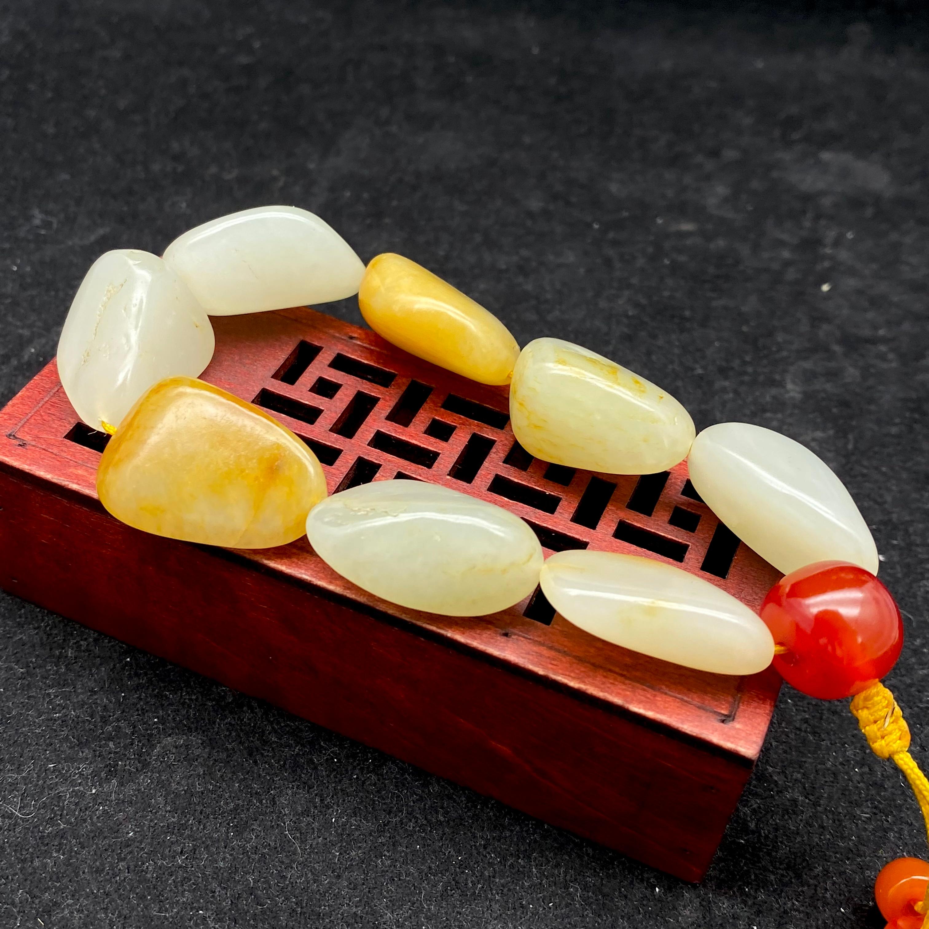 和田玉洒金皮【精品手串】（67.2g）