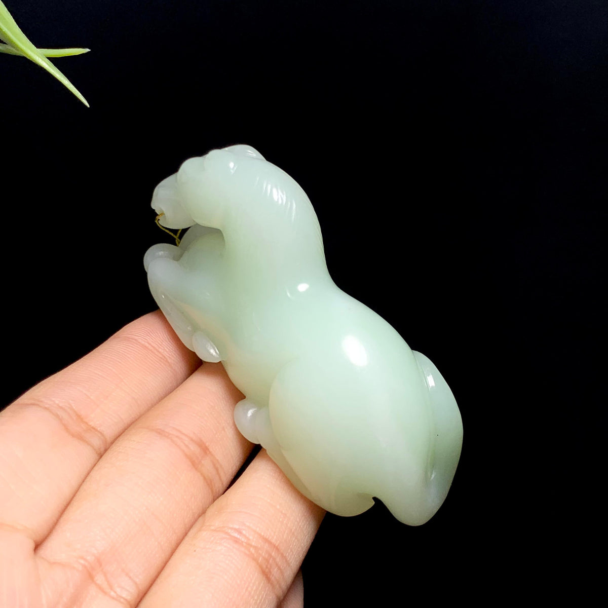 和田玉满翠马到成功手把件（69.3g）