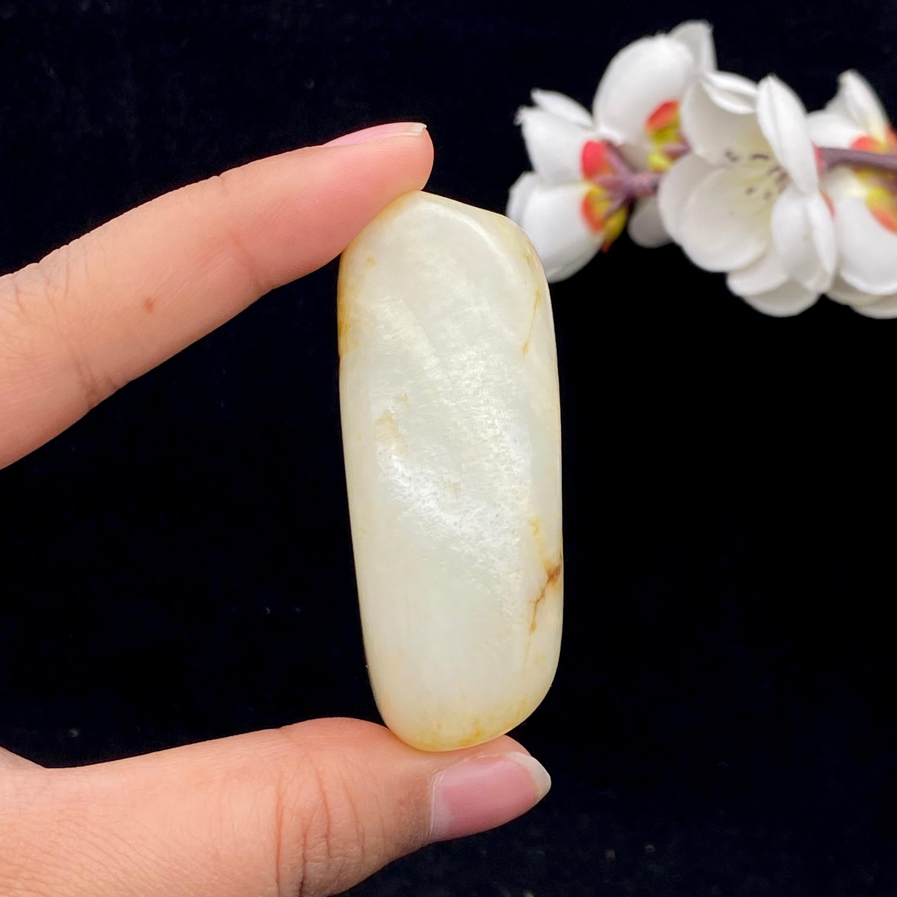 和田玉洒金皮籽料牌型手把件（107.6g）