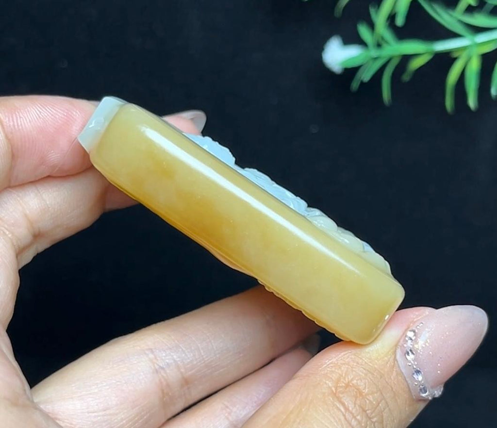 和田玉糖白料大势至菩萨（78.2g）