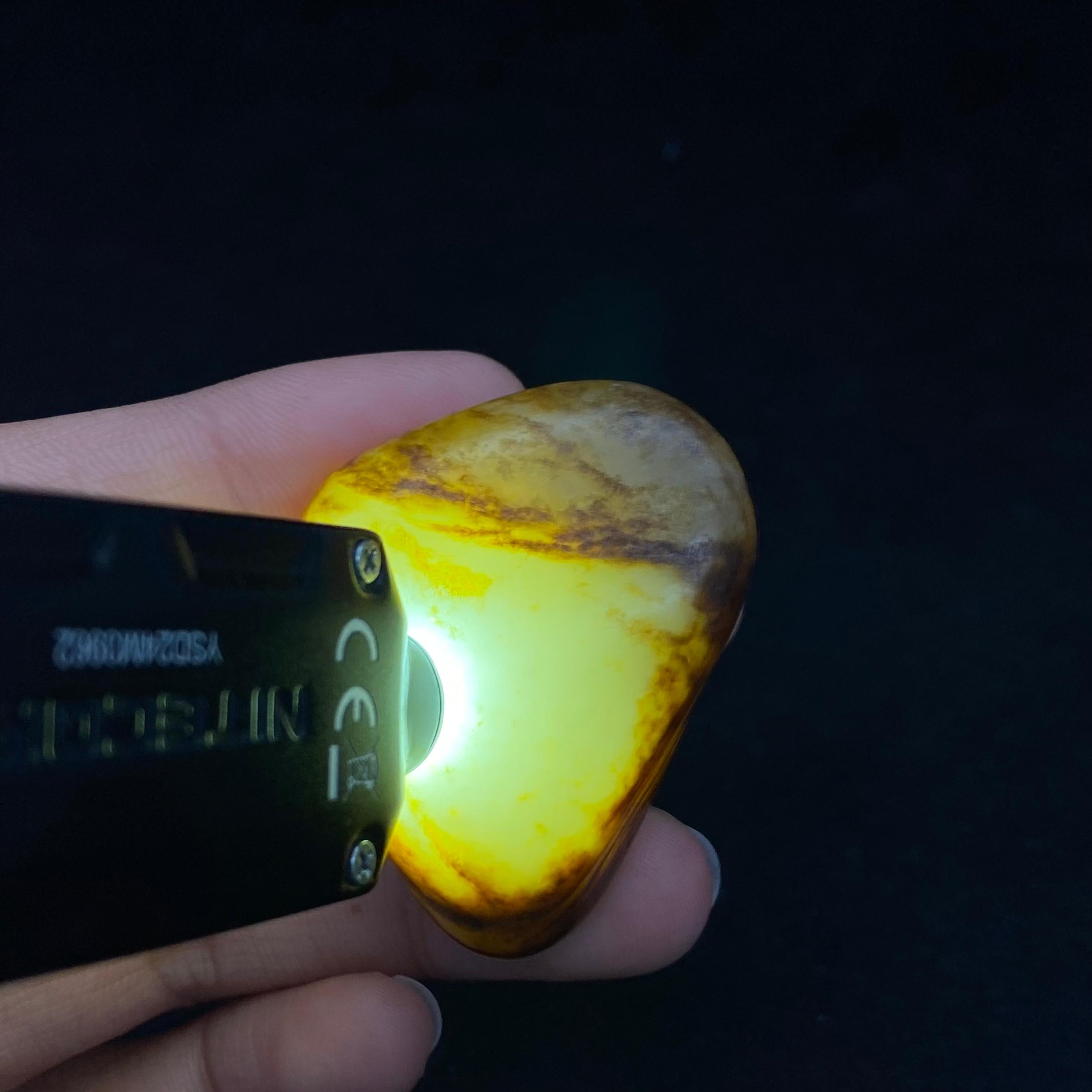 和田玉秋梨皮籽料原石（42.4g）