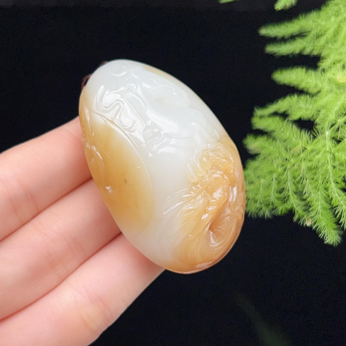 和田玉羊脂白玉糖白龙马精神挂件（51.6g）