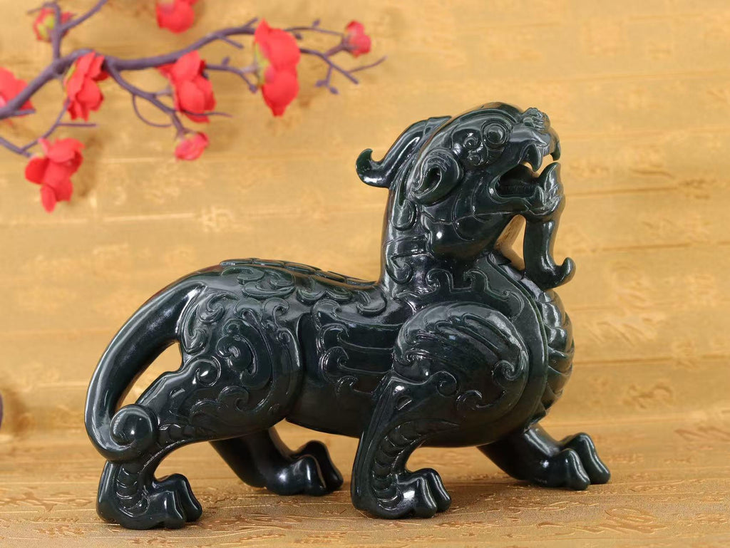 和田玉籽料黑青貔貅摆件（2650g）