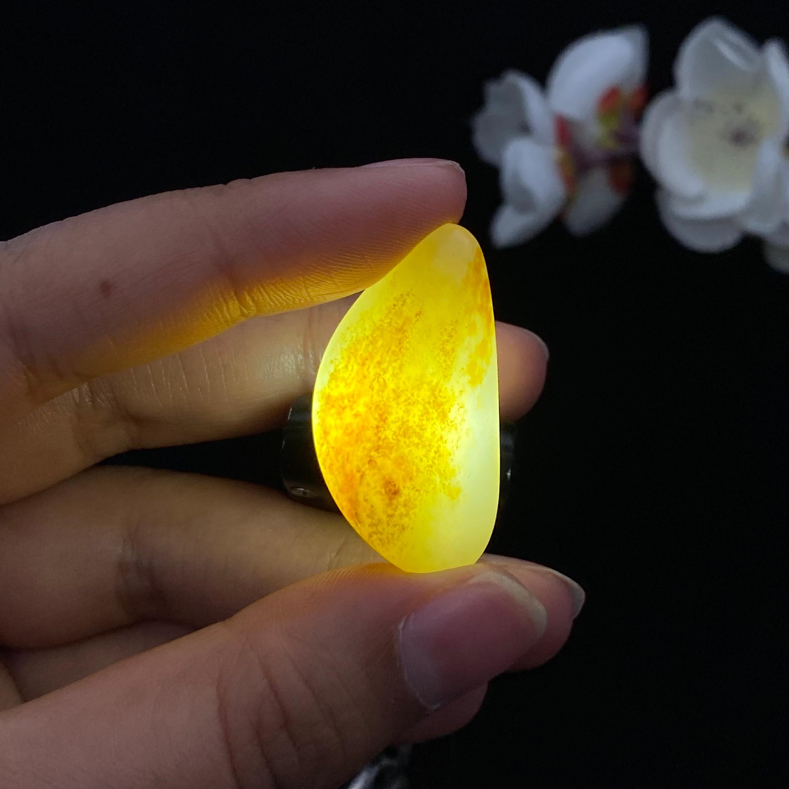 和田玉黄皮籽料吊坠籽（8.8g）