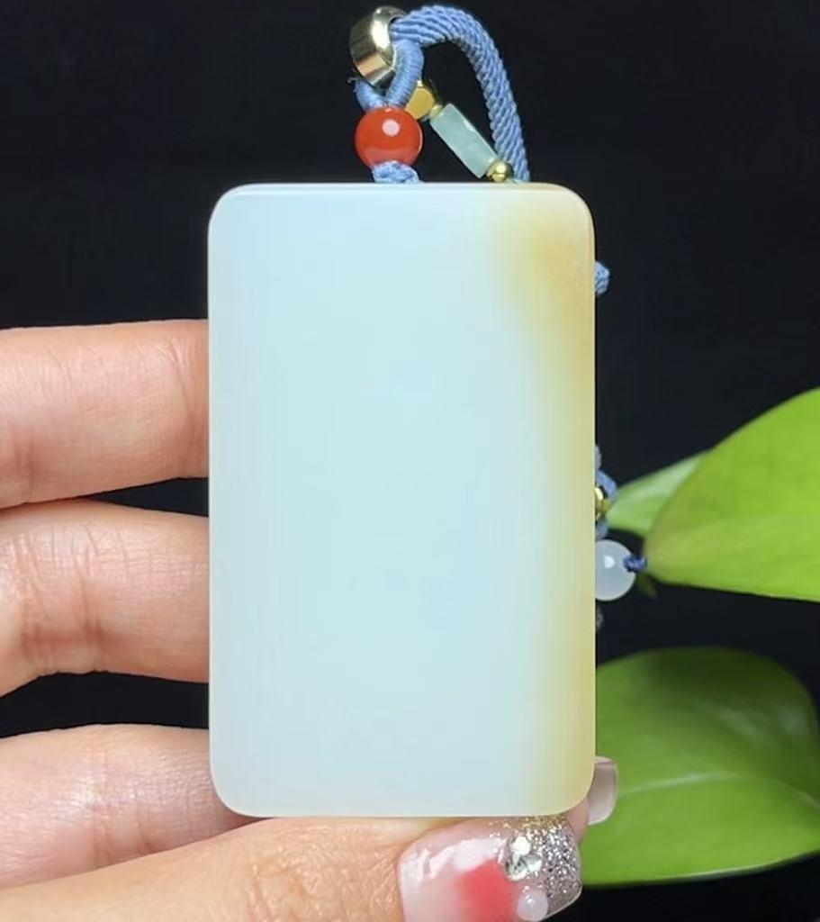新疆和田玉天地糖白羊脂玉平安无事牌（64.0g）